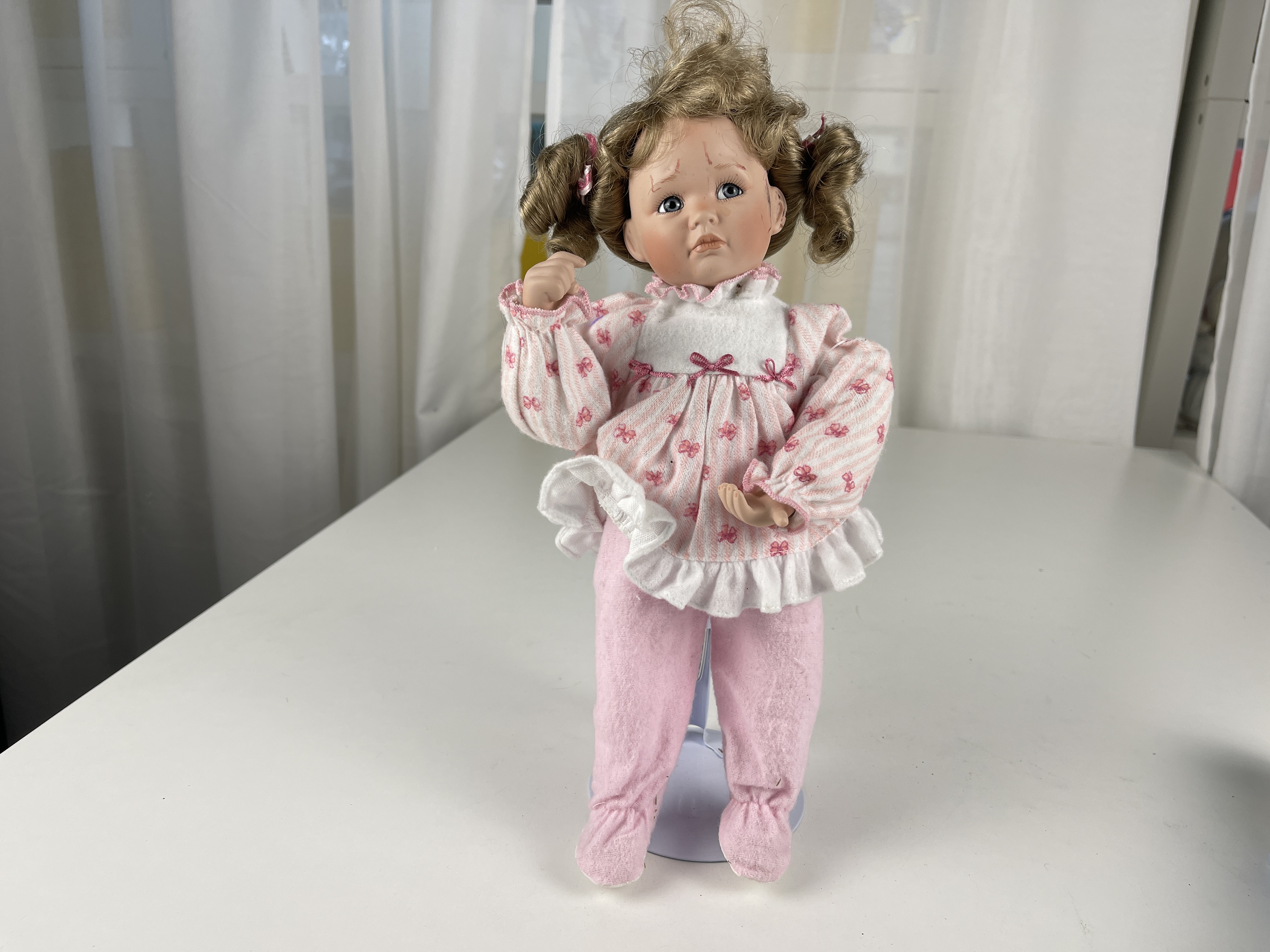 Künstlerpuppe Ashton Drake Gallery Porzellan Puppe 32 cm. Zustand siehe Fotos