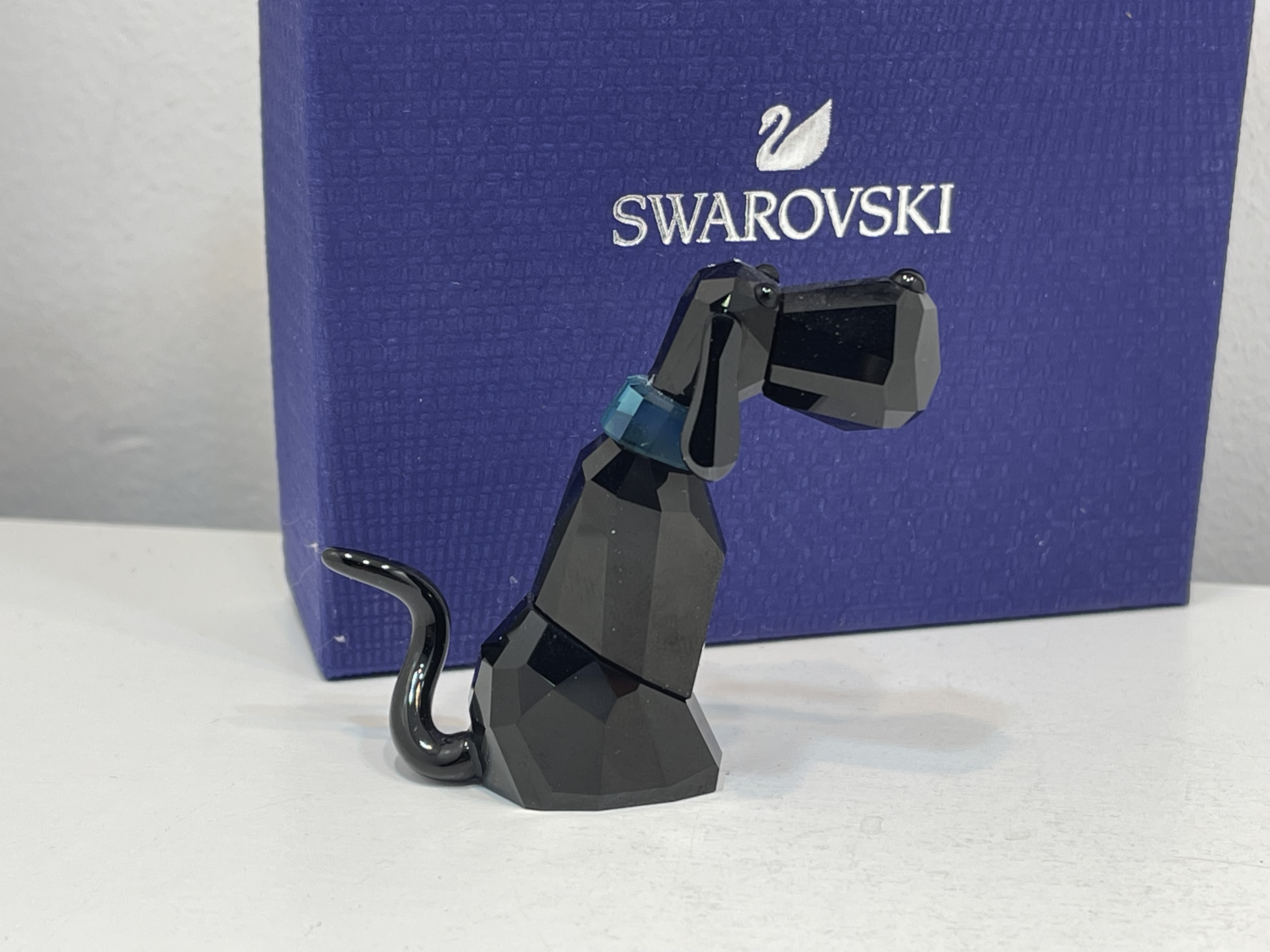 Swarovski Figur 935721 Hund Salvatore 5 cm. + Kiste Top Zustand.   