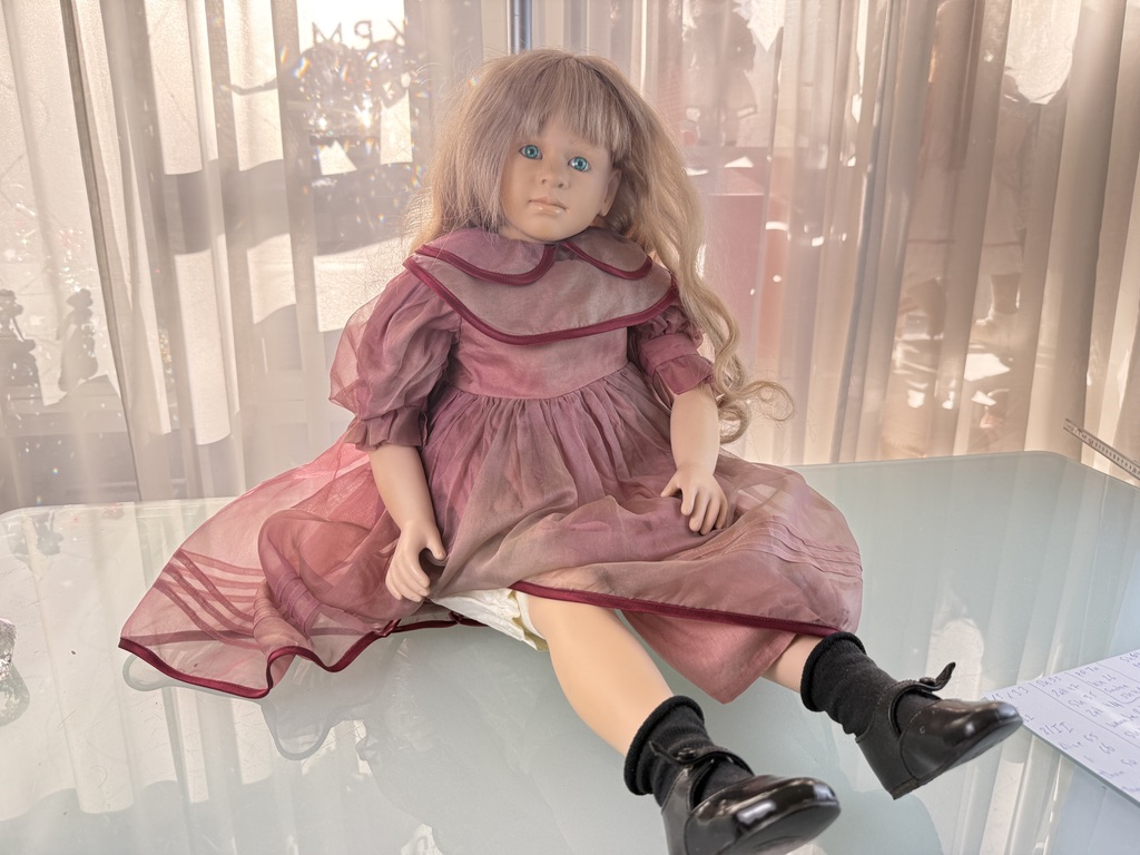 Künstlerpuppe Ruth Treffeisen Vinyl Puppe 73 cm. Top Zustand  