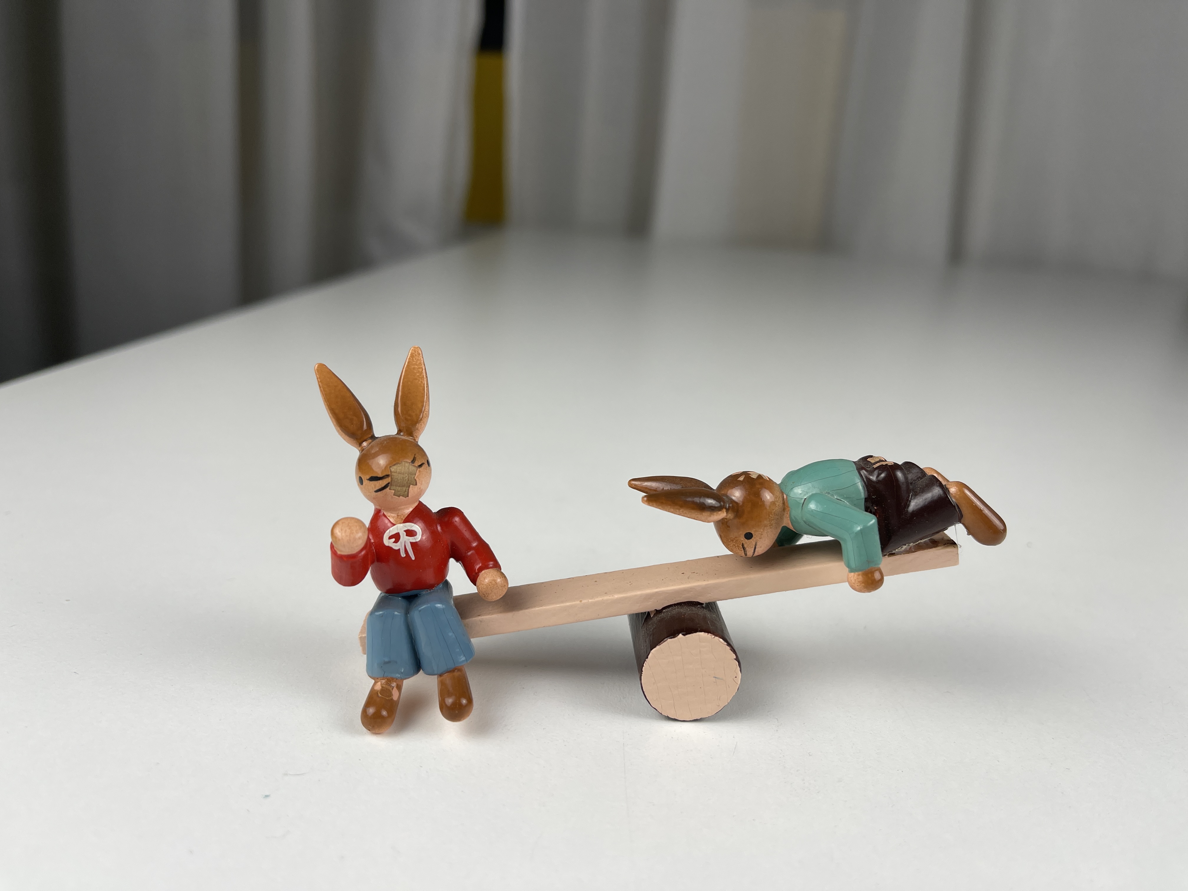 Erzgebirge Sammler Figur Hase 10 cm. Zustand siehe Fotos