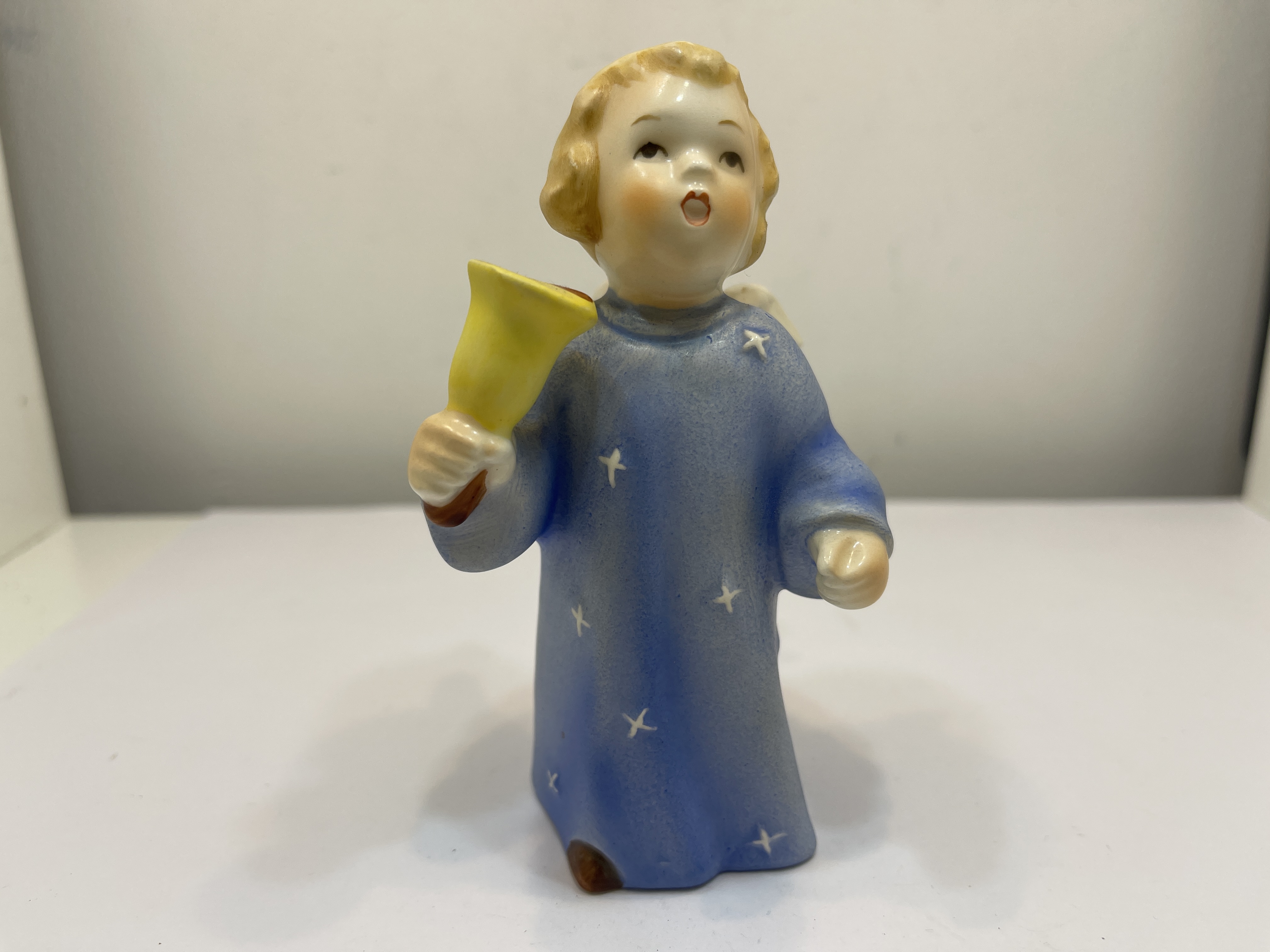 Goebel Figur 47702-10 Engel 11 cm Top Zustand.  