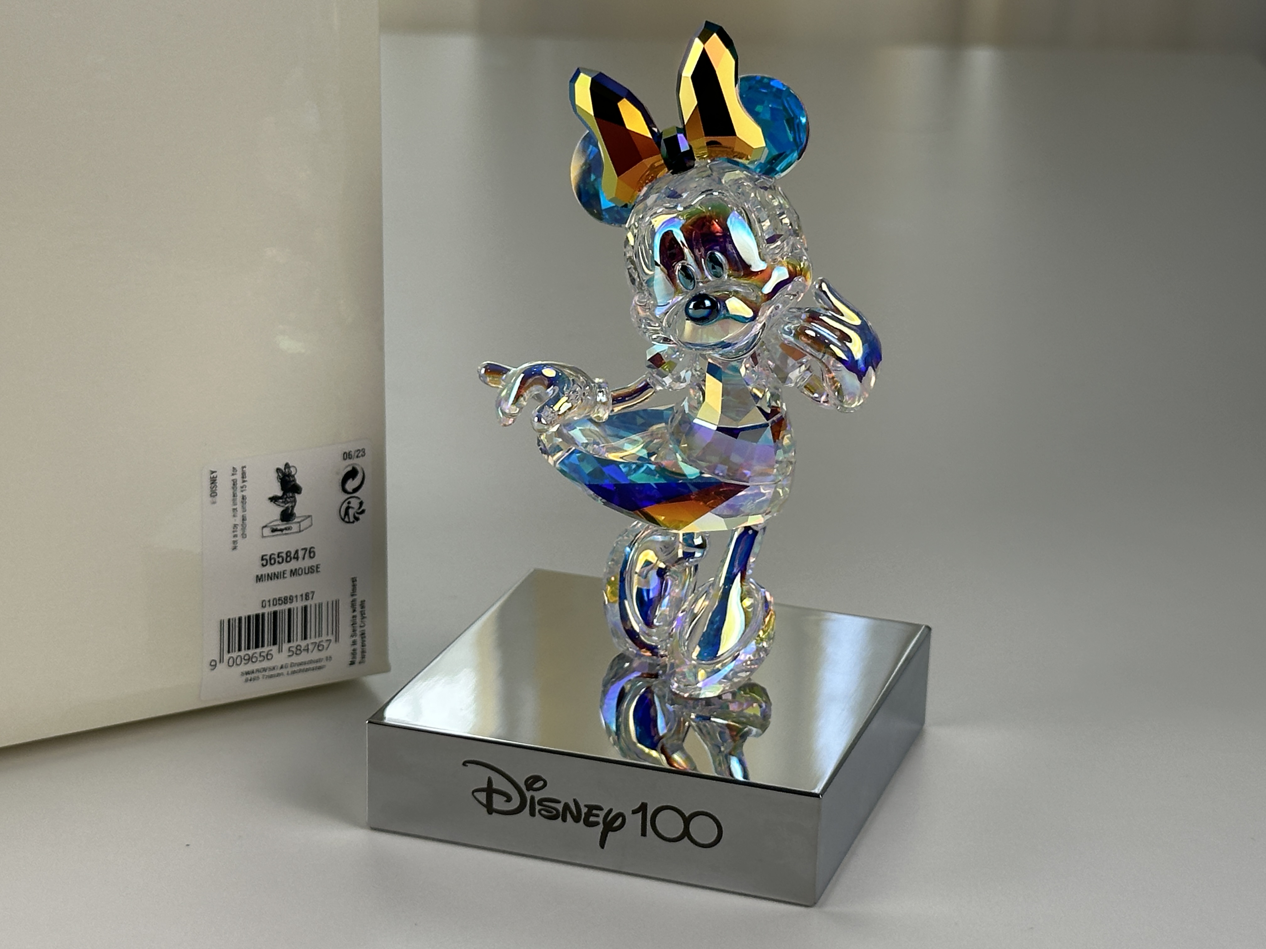 Swarovski Figur 5658476 Disney Minnie Mouse 100 Jahre 13.5 x 8 x 8 cm. Mit OVP & Zertifikat. Top Zustand