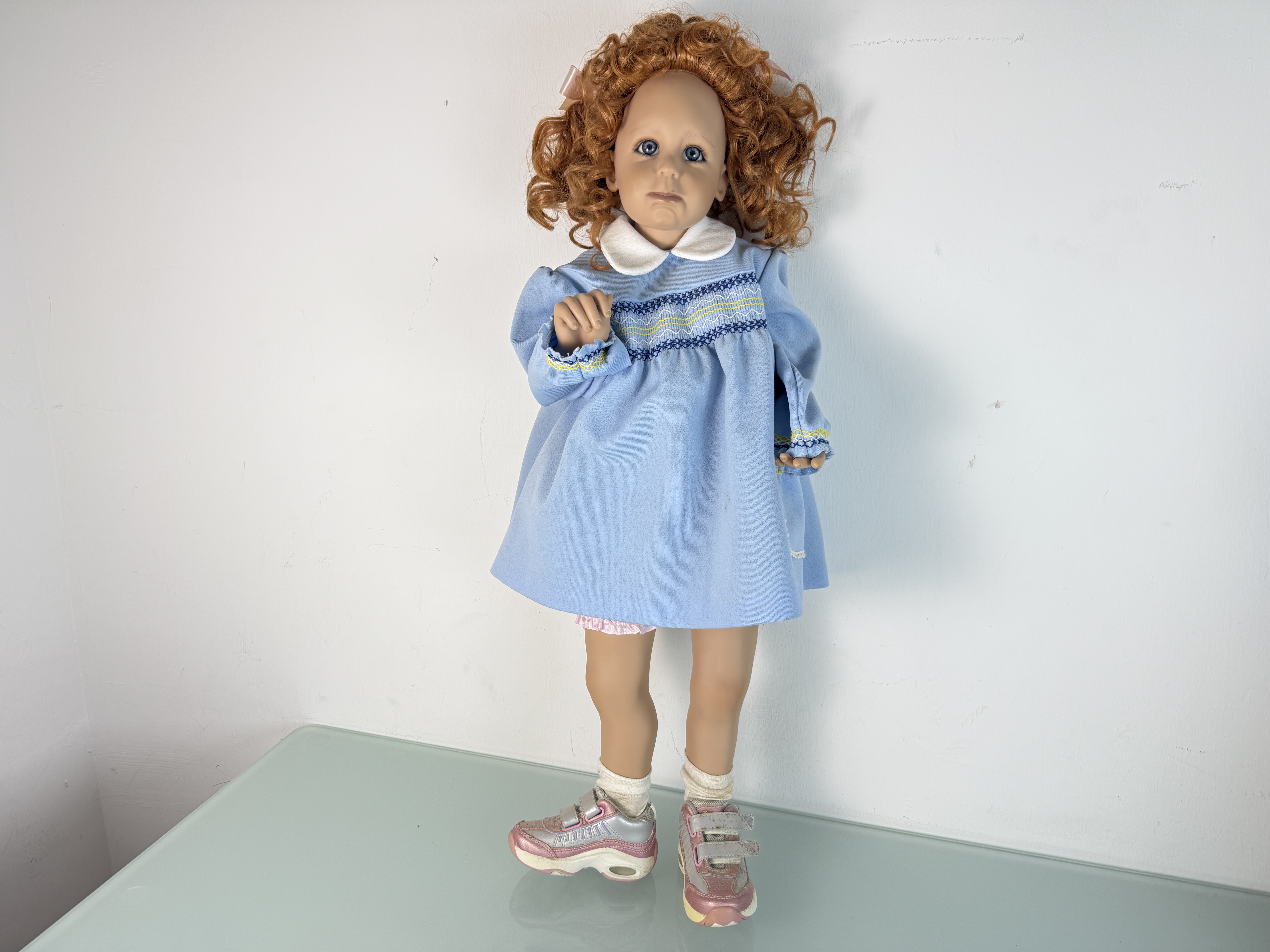 Künstlerpuppe Susan Lippl Vinyl Puppe 80 cm. Guter Zustand siehe Fotos 