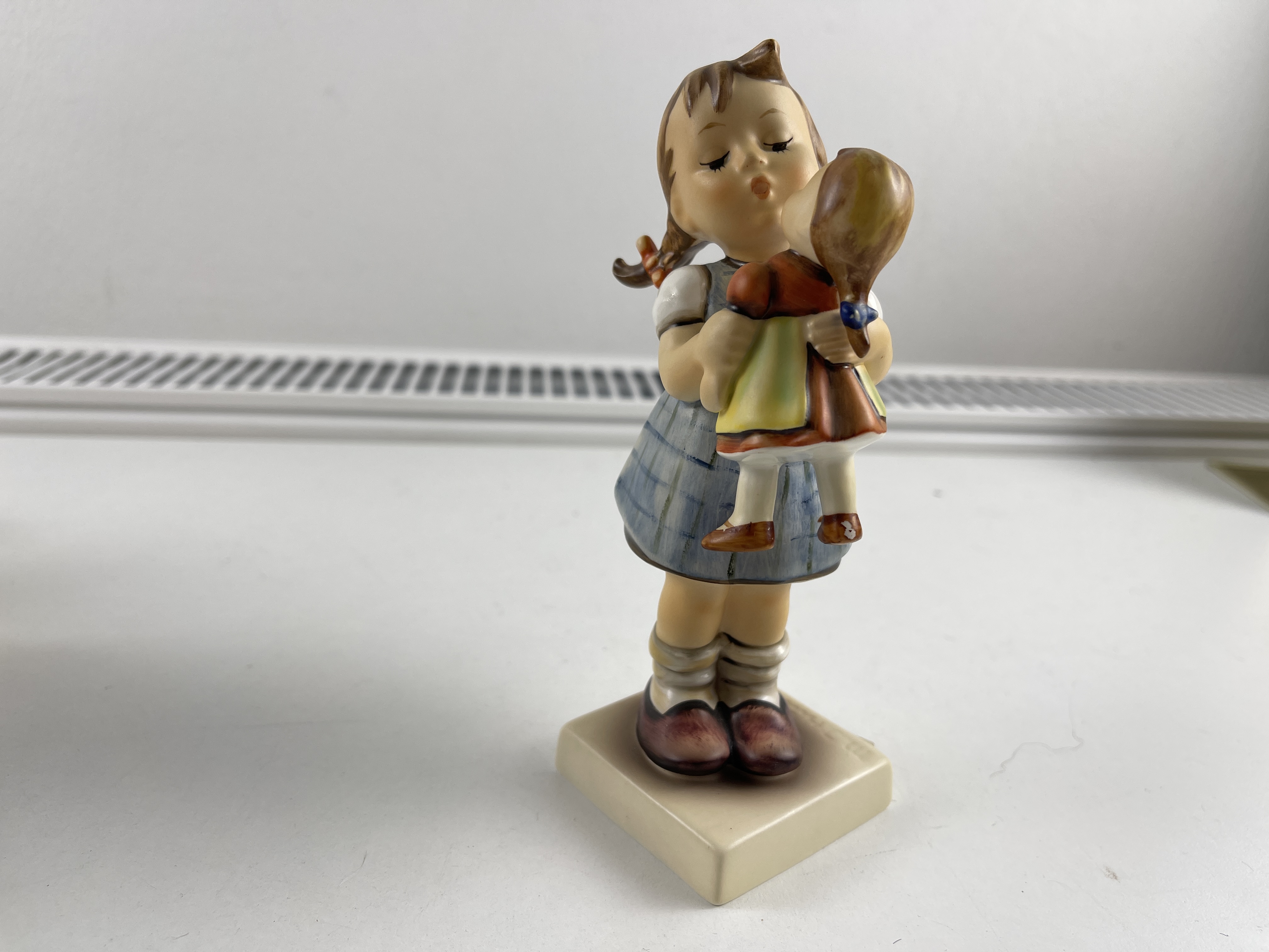 M.I. Hummel Figur 311 Hab mich lieb 16 cm. 1 Wahl - Top Zustand 