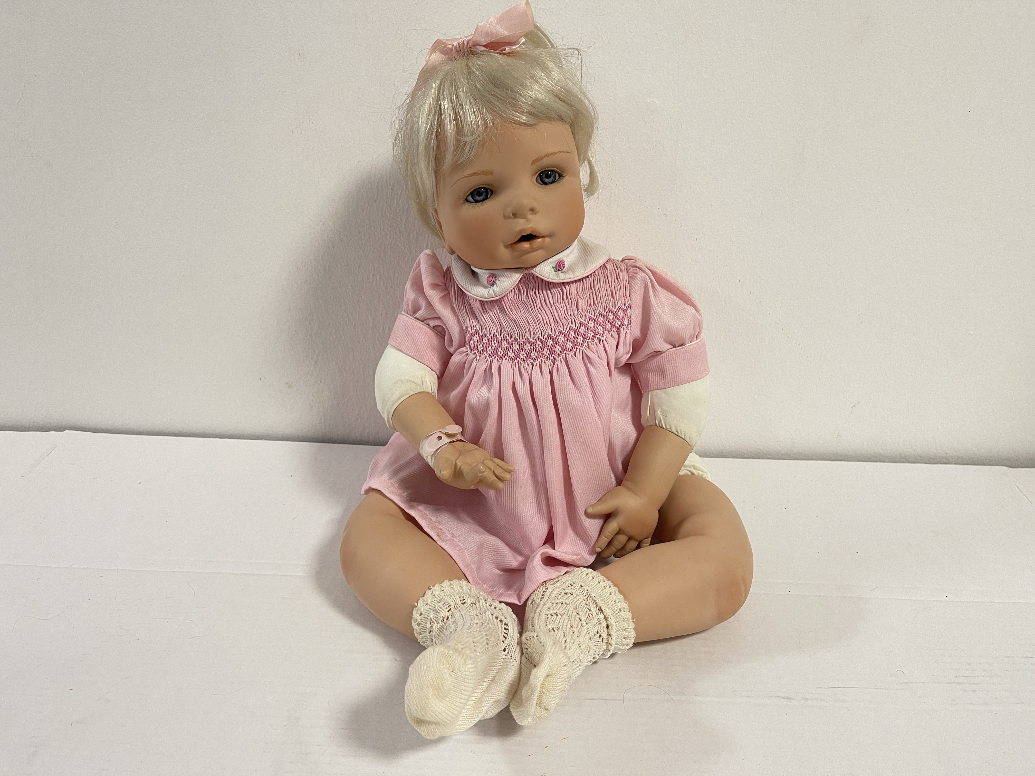 Künstlerpuppe Inge Tenbusch Porzellan Puppe 48 cm. Top Zustand.  