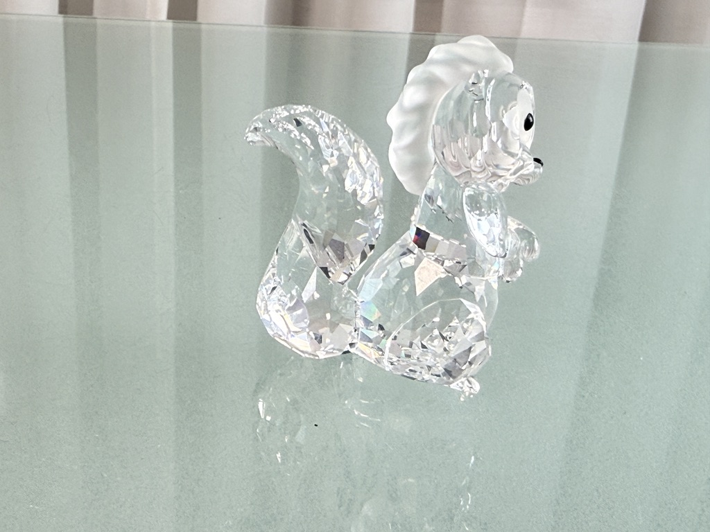 Swarovski Figur 943601 Disney Stinktier Blume 5  cm Top Zustand 