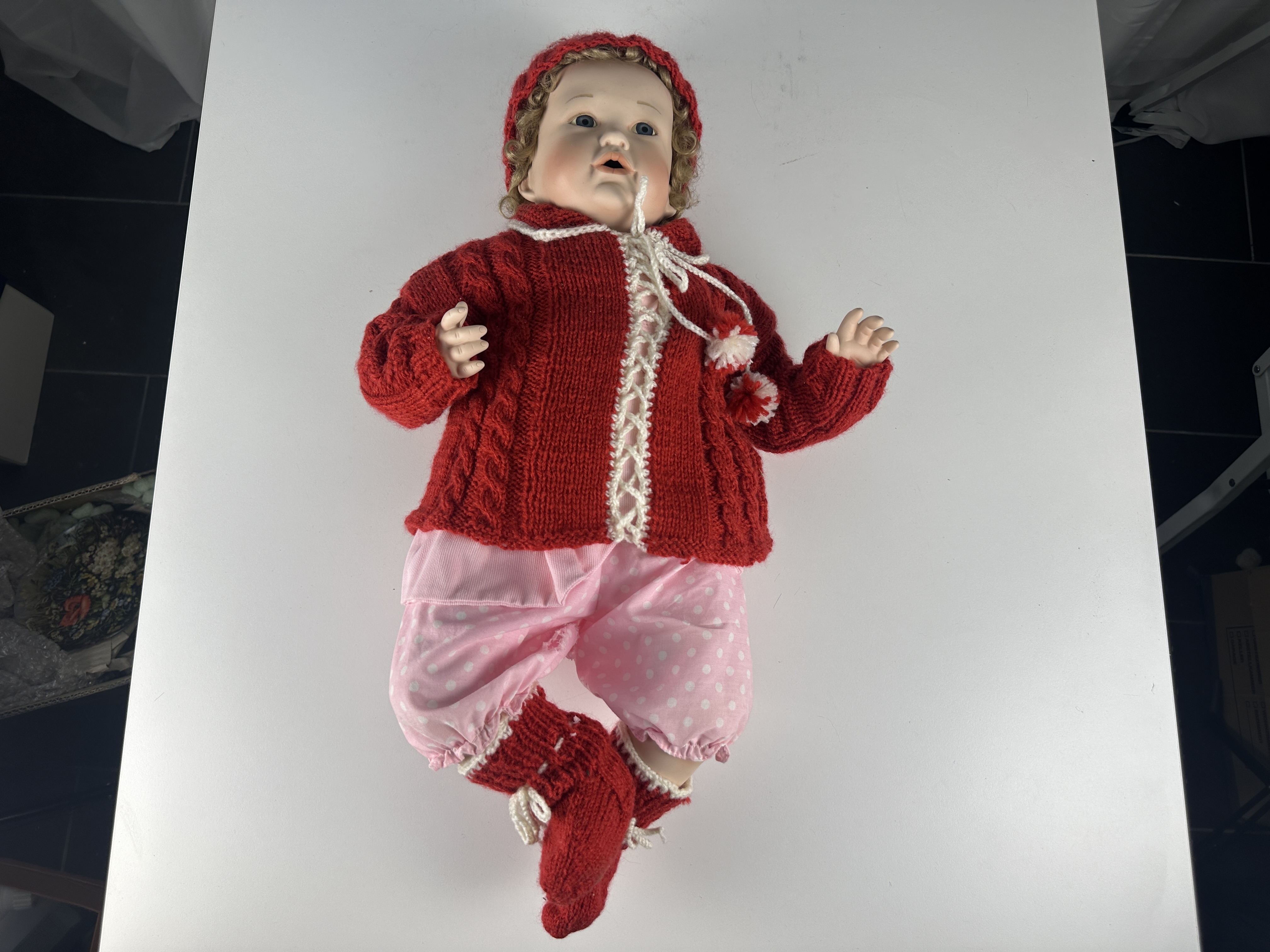 Künstlerpuppe Sammler Porzellan Puppe 62 cm. Zustand Verschmutzt