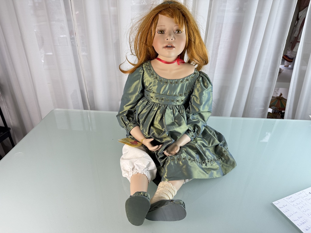 Künstlerpuppe Christine Orange Porzellan Puppe 75 cm. Top Zustand  
