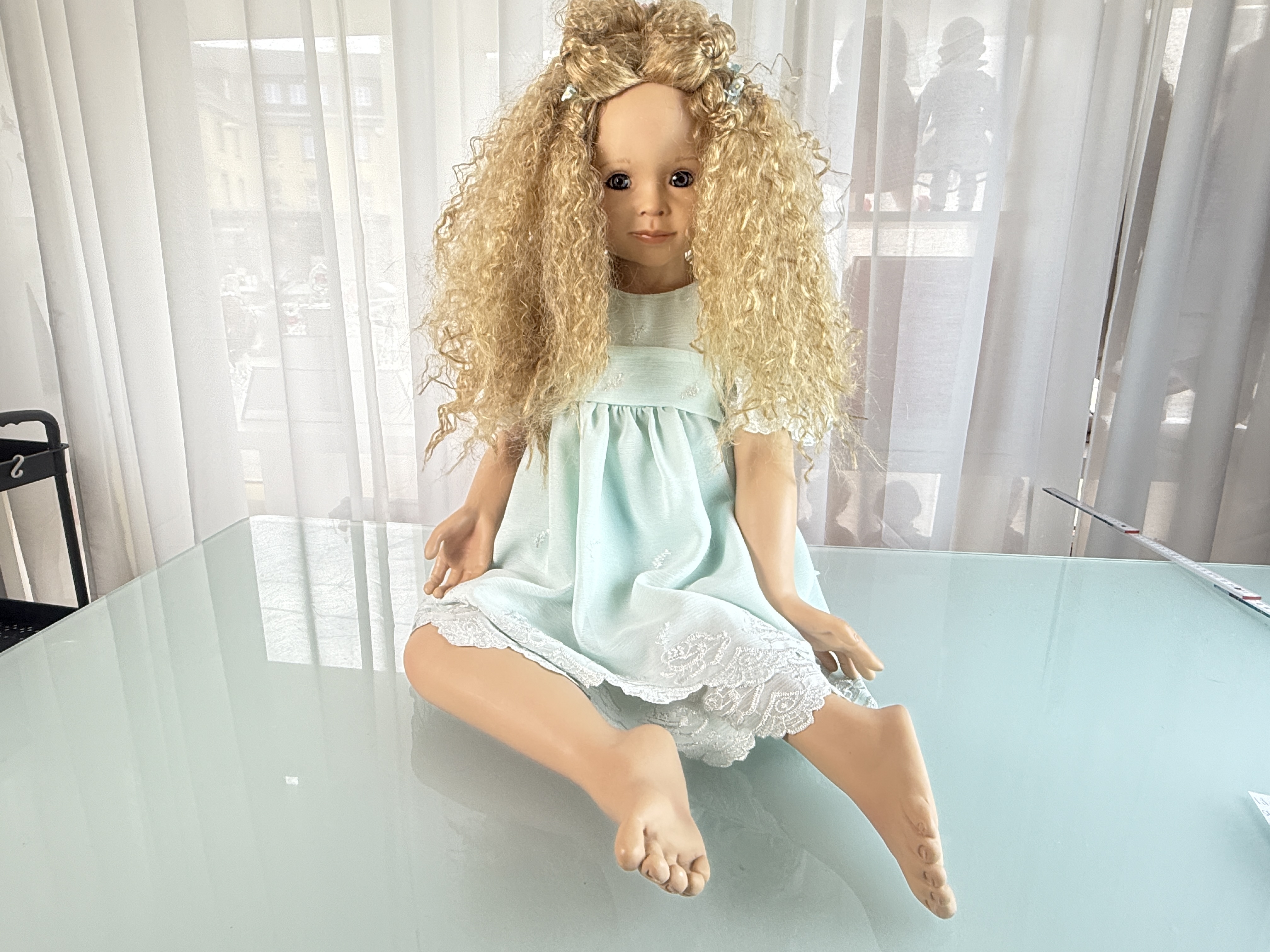 Künstlerpuppe Susan Lippl Vinyl Puppe 65 cm. Guter Zustand siehe Fotos 