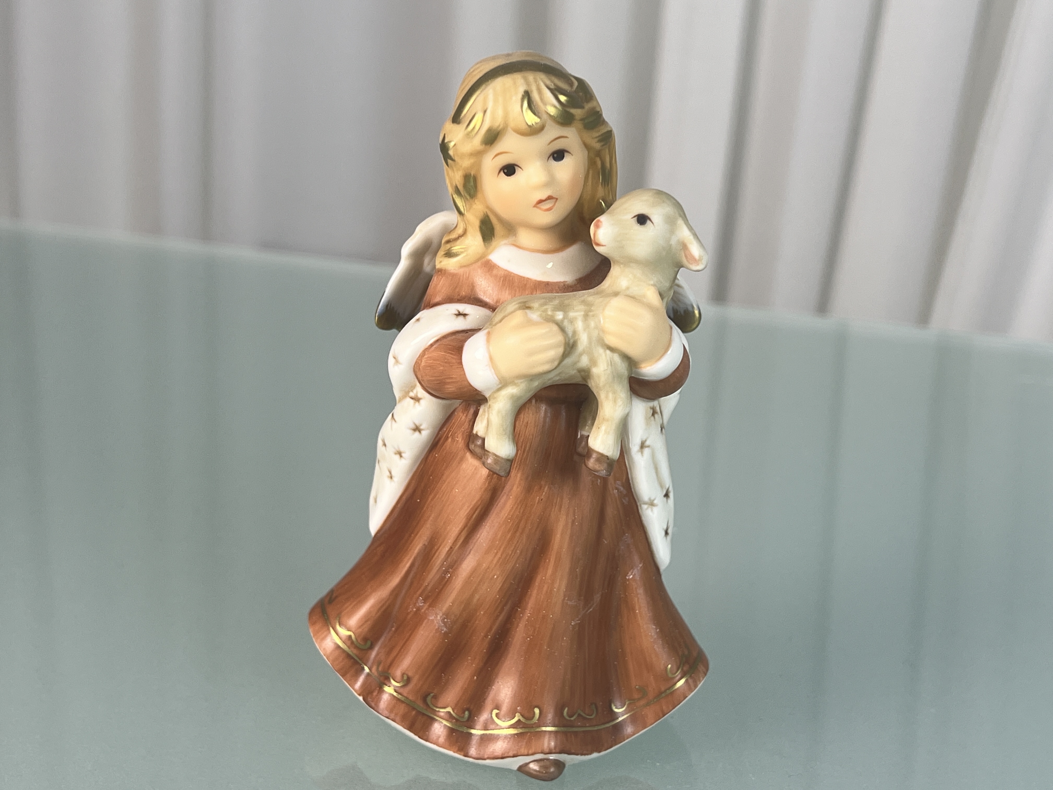  Goebel Figur 2001 Jahresengel 13,5 cm. 1 Wahl. Top Zustand.  