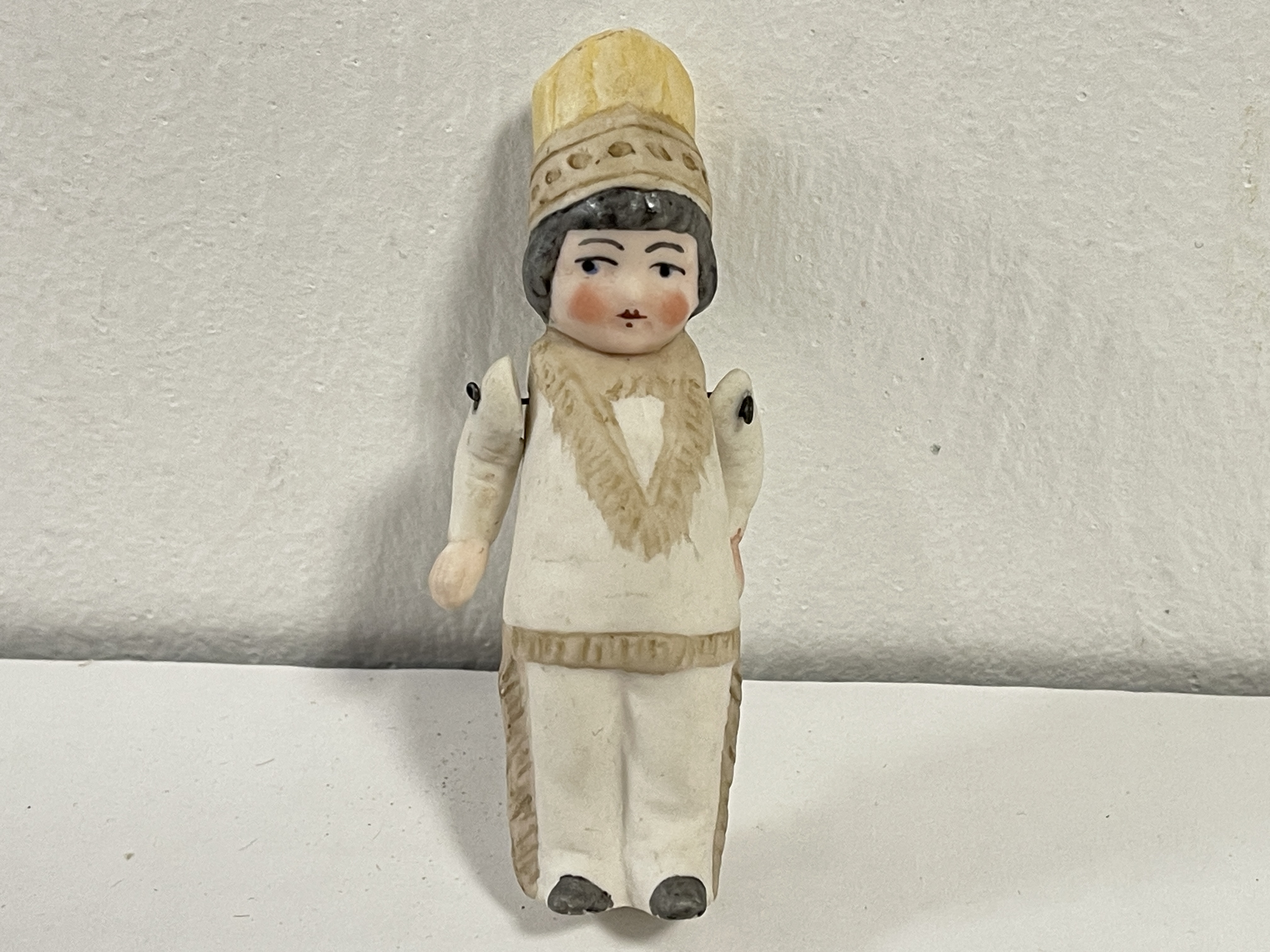 Künstlerpuppe Alte Puppe Porzellan 9,5 cm. Zustand siehe Fotos  