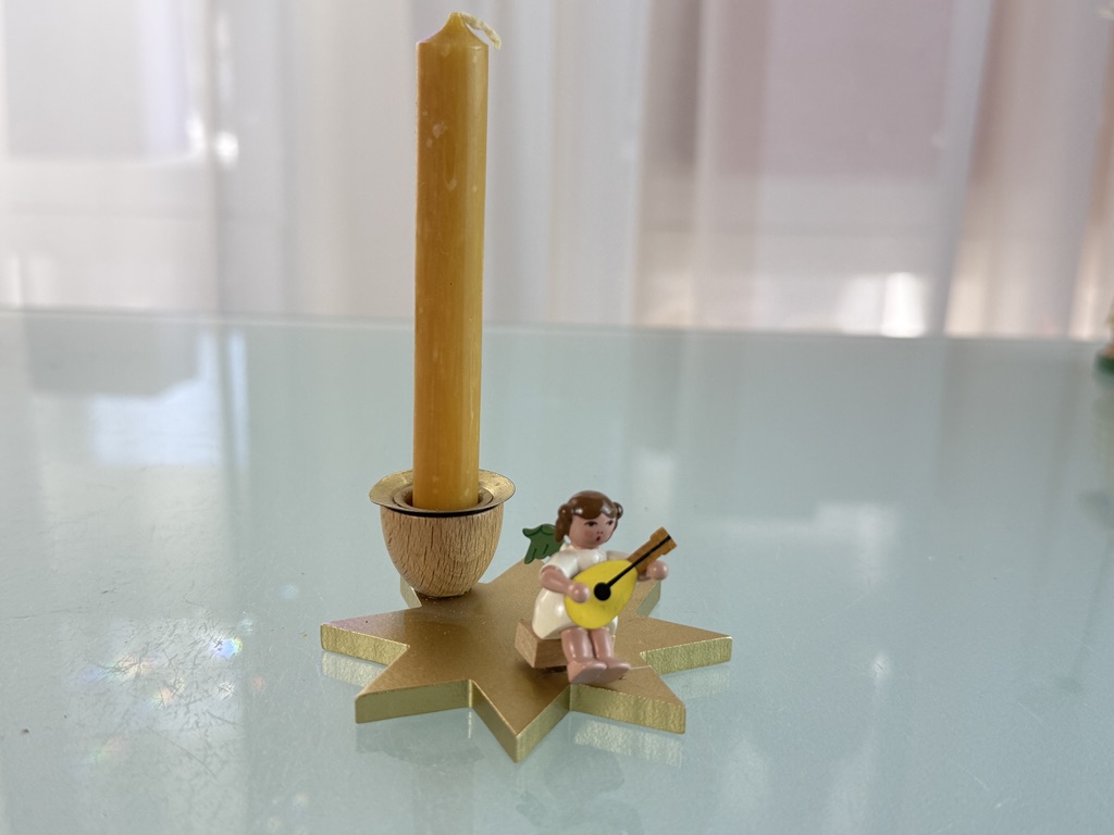 Erzgebirge Figur 4 cm Zustand siehe Fotos 