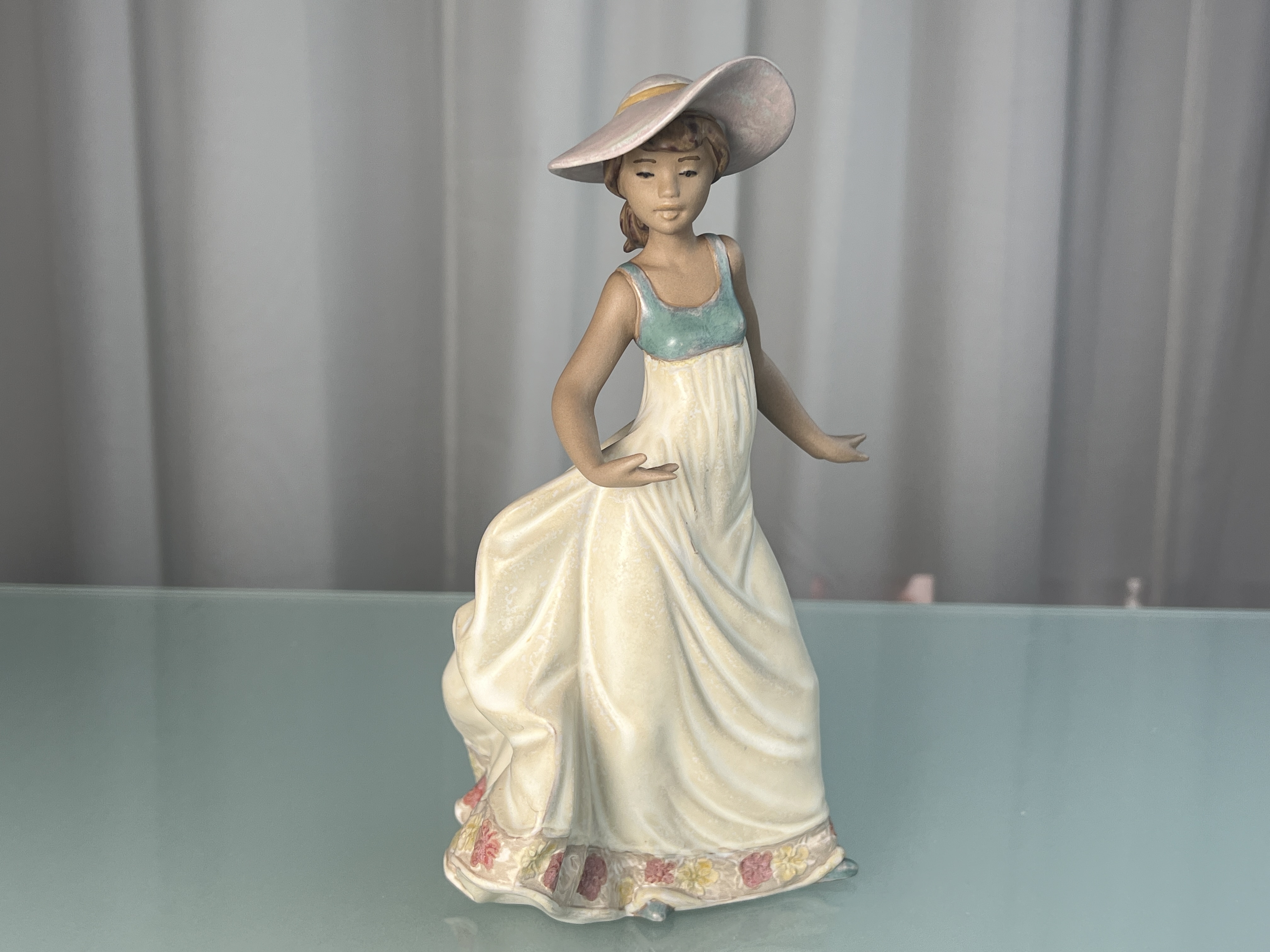  Lladro Porzellan Figur Mädchen tanzend 23 cm. - 1 Wahl - Top Zustand  