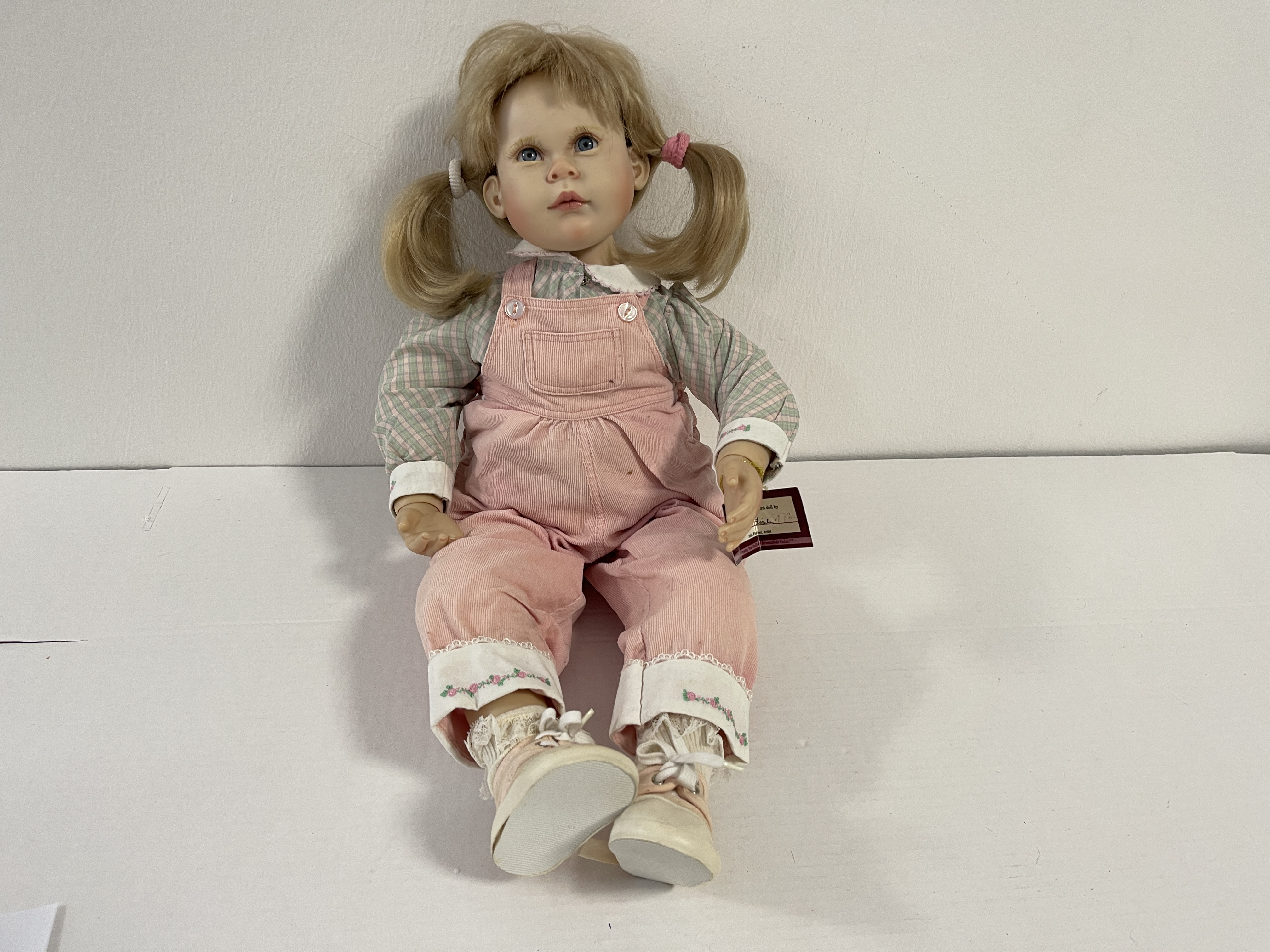 Ashton Drake Julie Fischer Künstlerpuppe Vinyl Puppe 60 cm Top Zustand 
