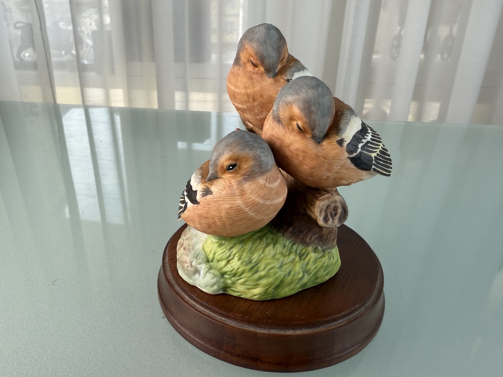 Porzellan Sammler Figur Conversation by Peter Banett Vögel 12 cm. Top Zustand     
