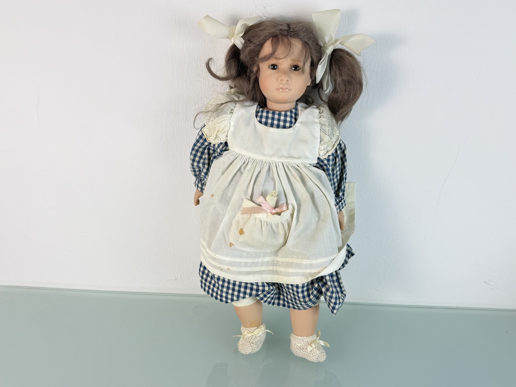 Künstlerpuppe Ruth Treffeisen Vinyl Puppe 50 cm. Top Zustand  