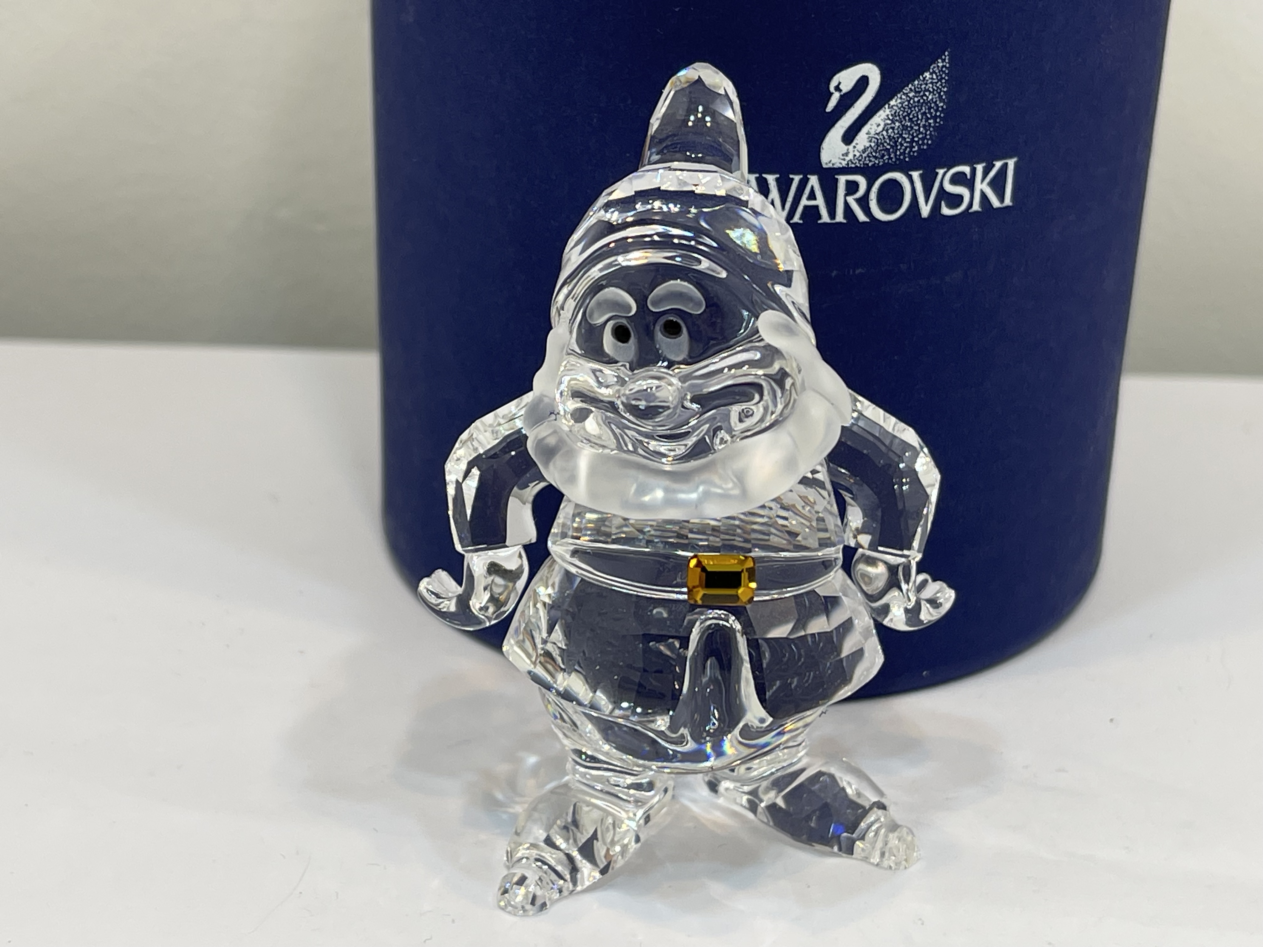 Swarovski Figur 1003689 Schneewittchen Zwerg Happy - 6,5 cm. OVP + Zertifikat Top Zustand 
