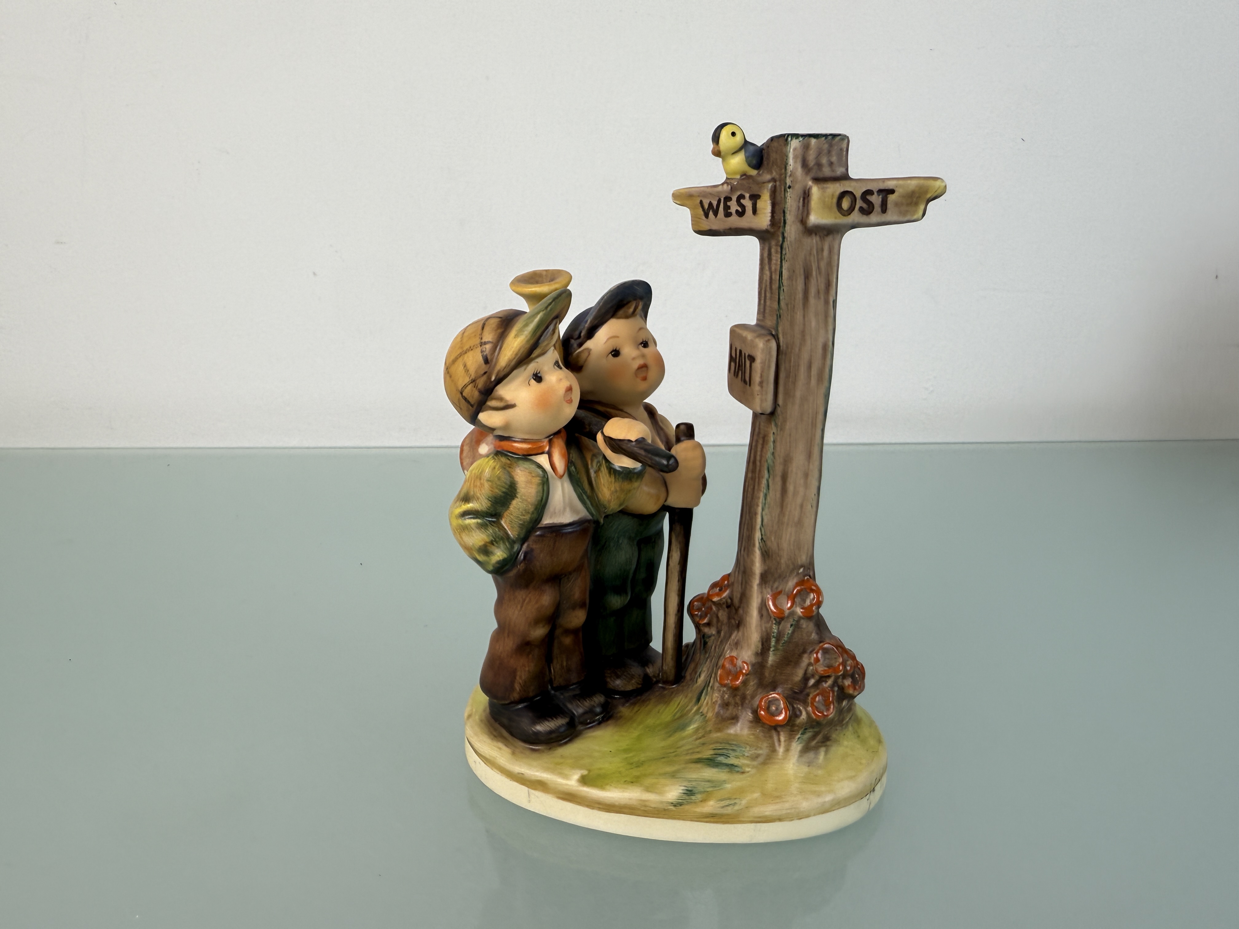 Hummel Figur 331 Am Scheideweg 17 cm. 1 Wahl. Top Zustand