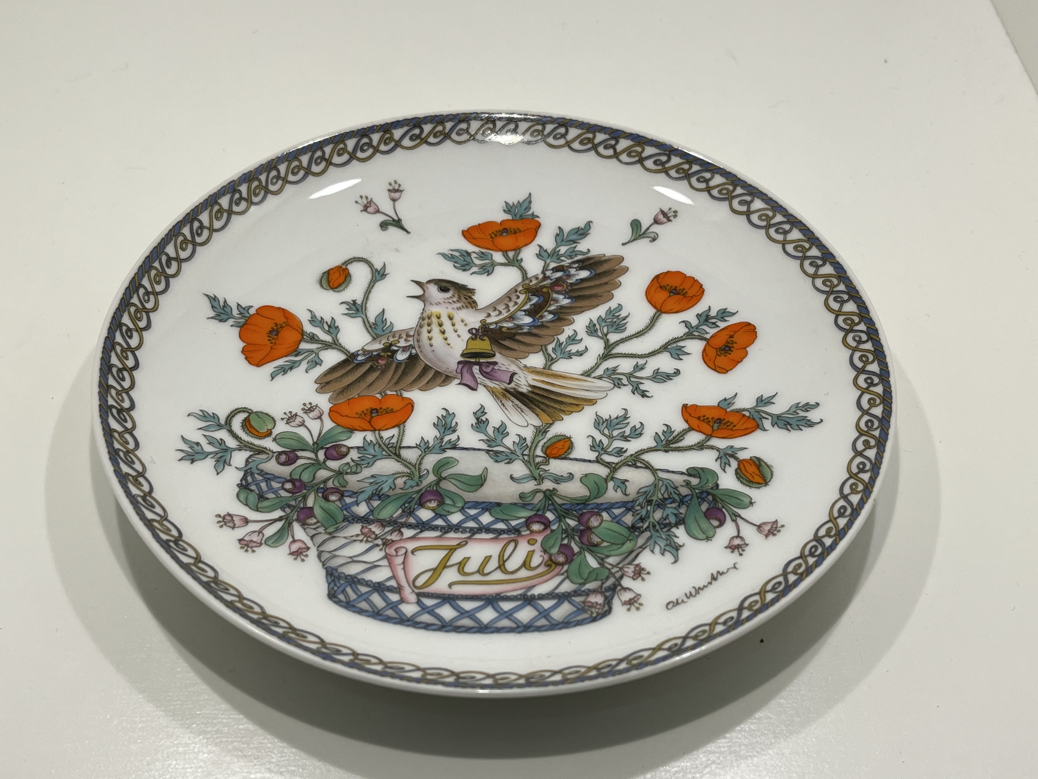 Sammlerteller Hutschenreuther Porzellan Juli 26 cm Ø. 1 Wahl Top Zustand    Sammlerteller Hutschenreuther Porzellan Juli 26 cm Ø. 1 Wahl Top Zustand