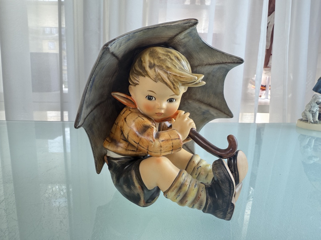 Hummel Figur 152/0A. Geborgen Junge 12,5 cm. 1 Wahl. Top Zustand 