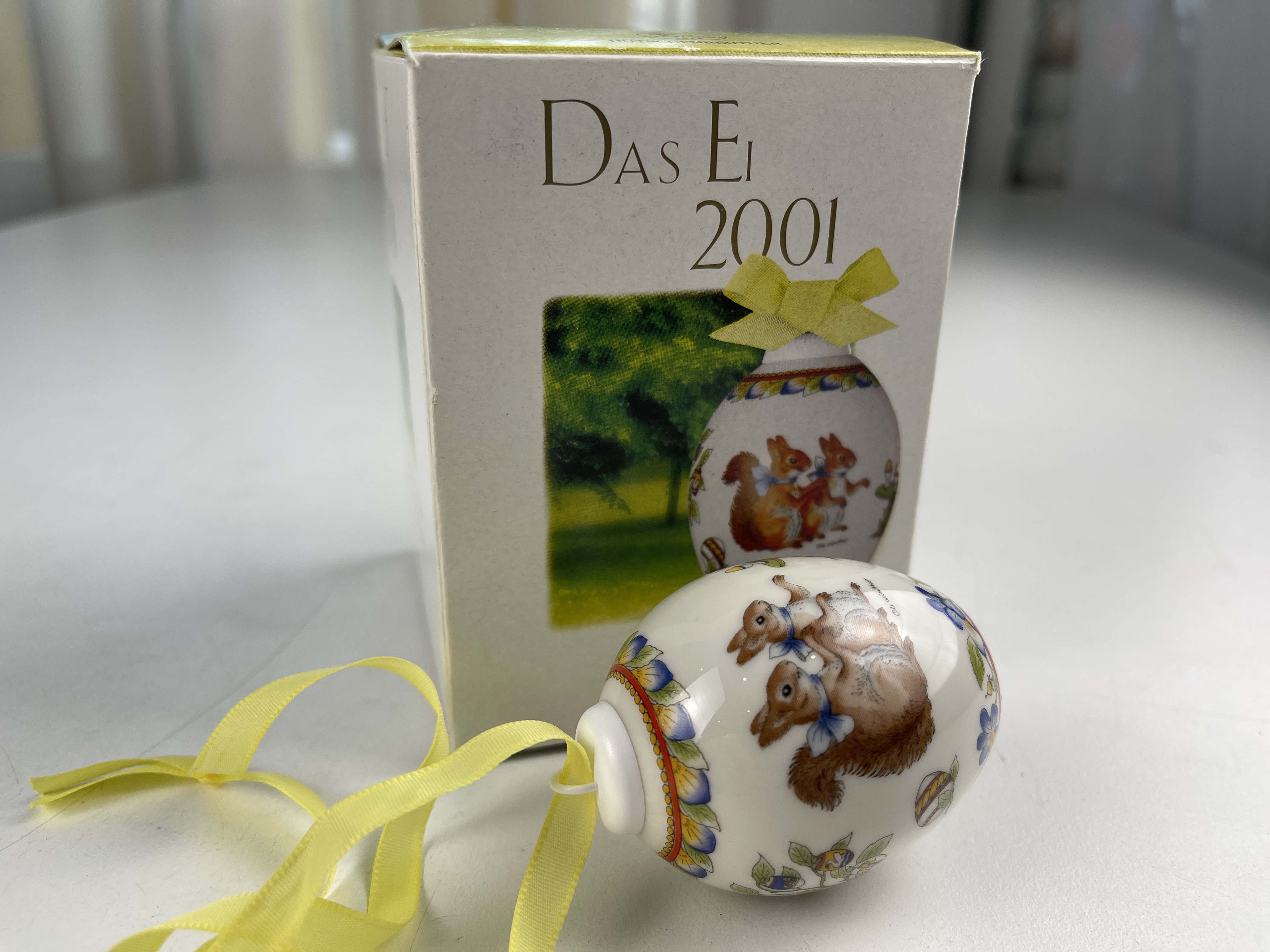  Hutschenreuther 2001 Das Ei mit Ovp. Top Zustand.   