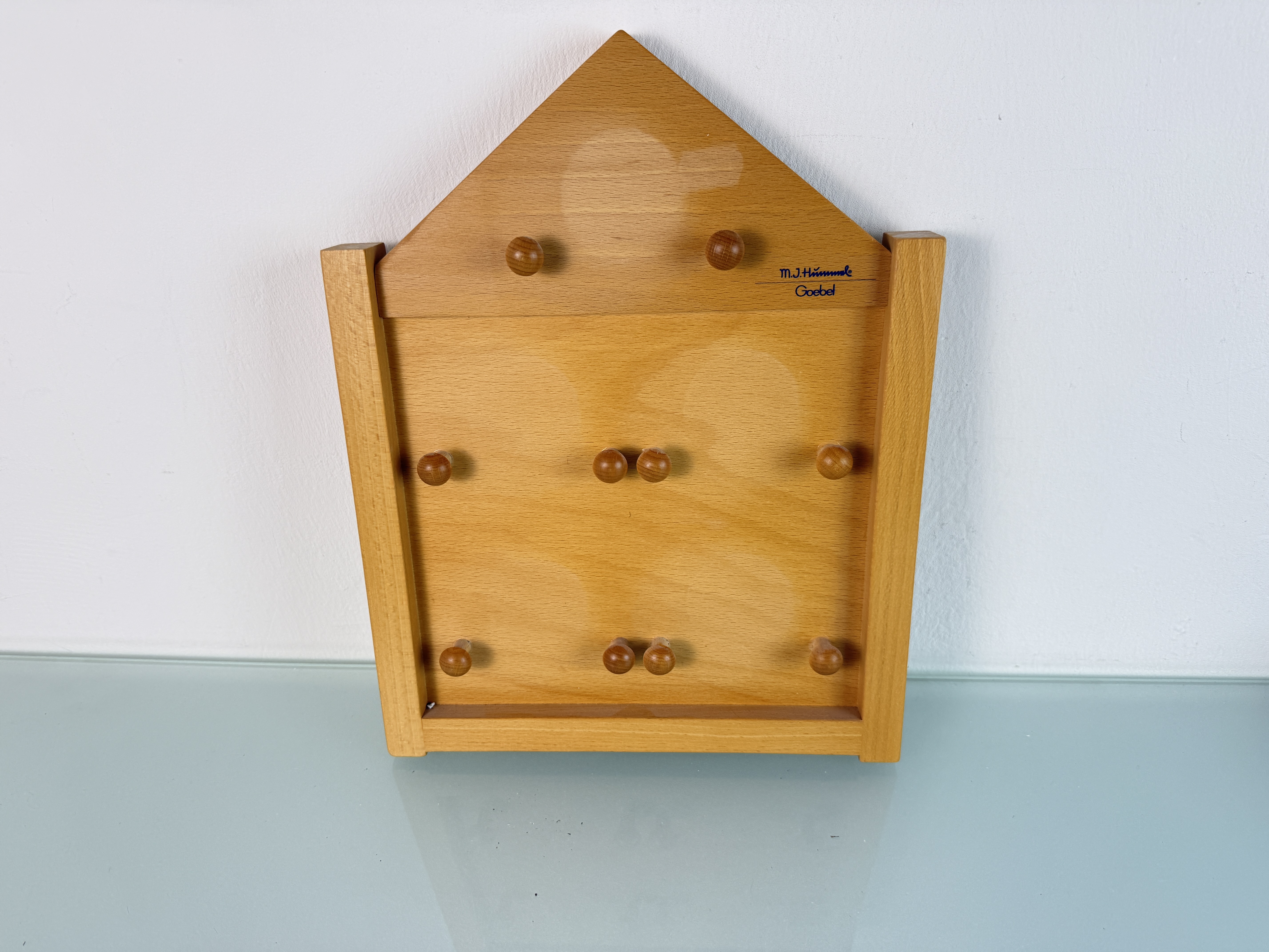 Hummel Regal für Teller 33,5 x 26 cm. Top Zustand 