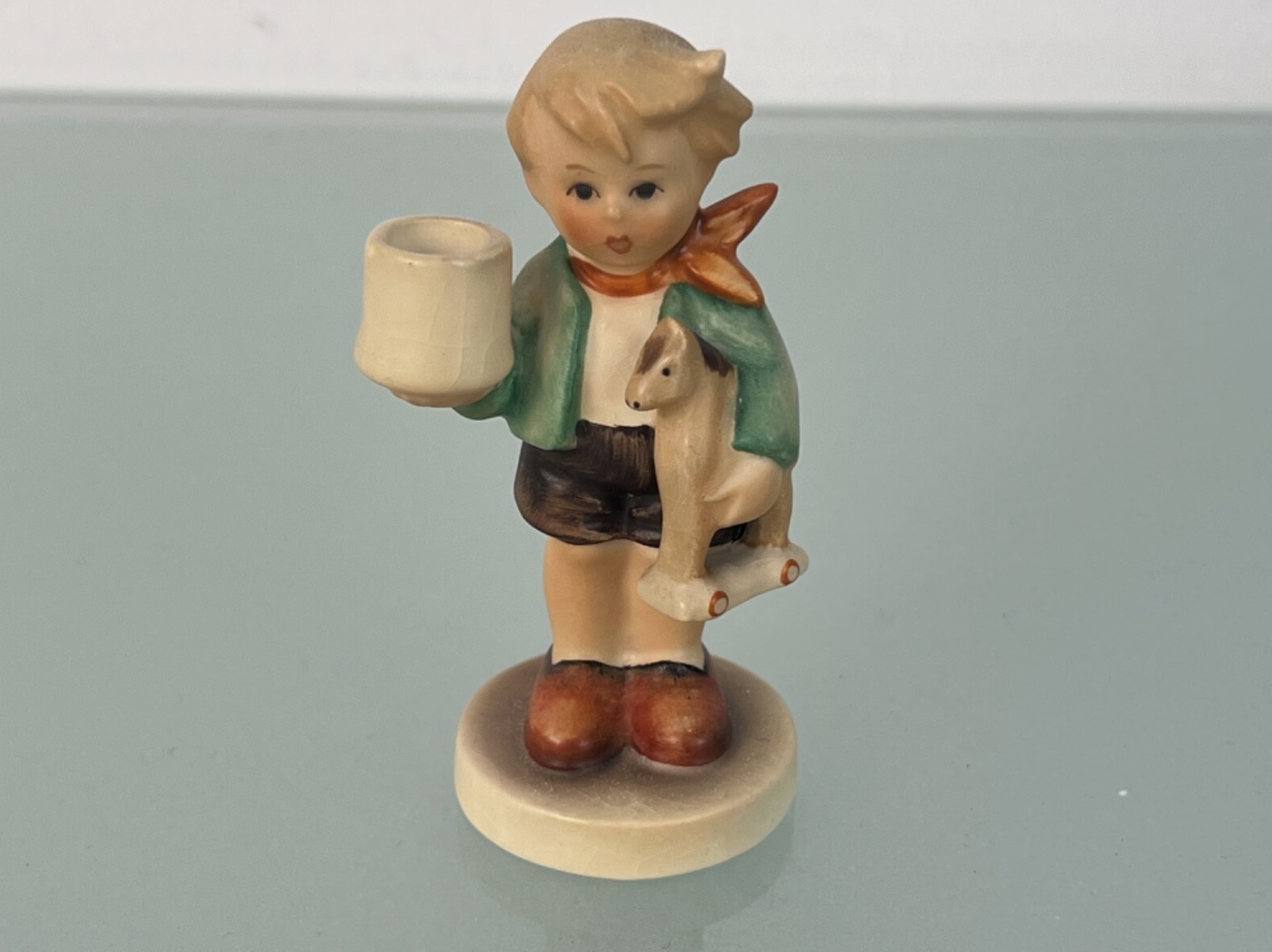  Hummel Figur 117 Junge mit Holzpferd Kerzenständer 9 cm. Top Zustand Aktion