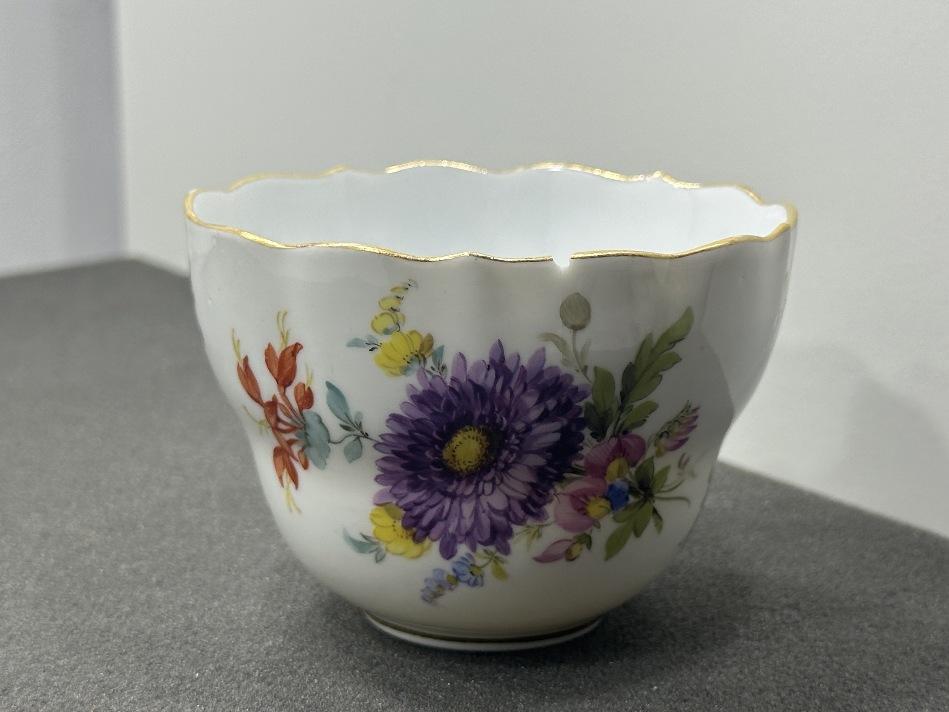 Meissen Porzellan Mokkatasse 8,5 Ø, 6,2 cm. 1 Wahl. Zustand siehe Fotos