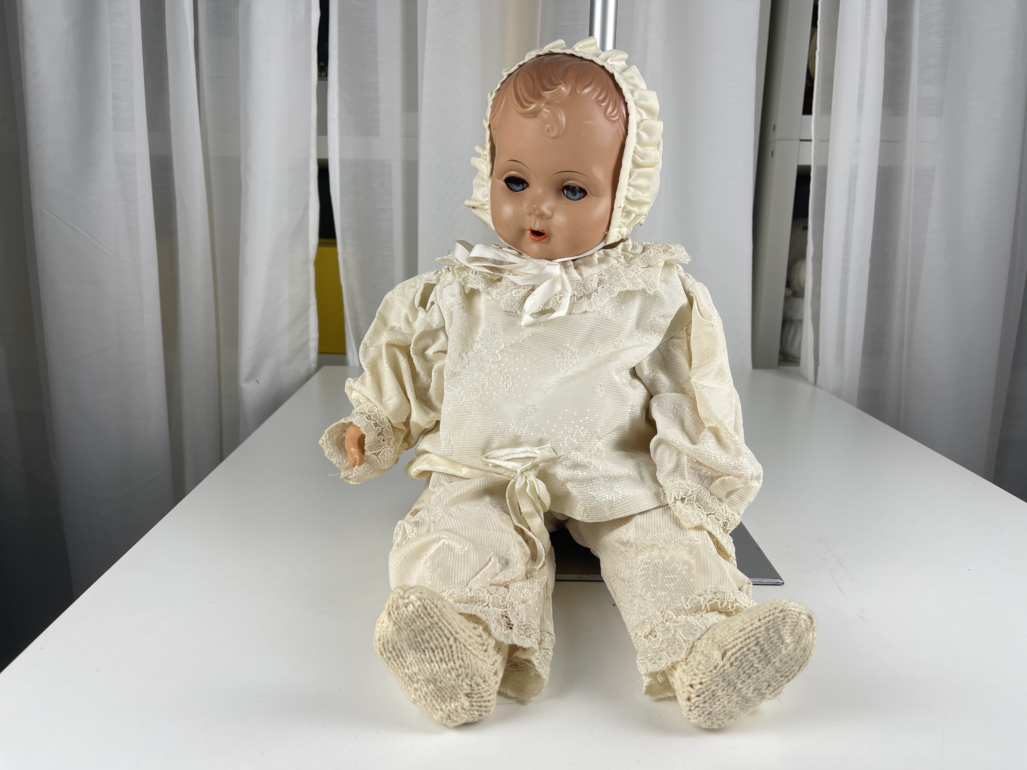 Vinyl Sammler Puppe 55 cm. Zustand siehe Fotos Raucherhaushalt