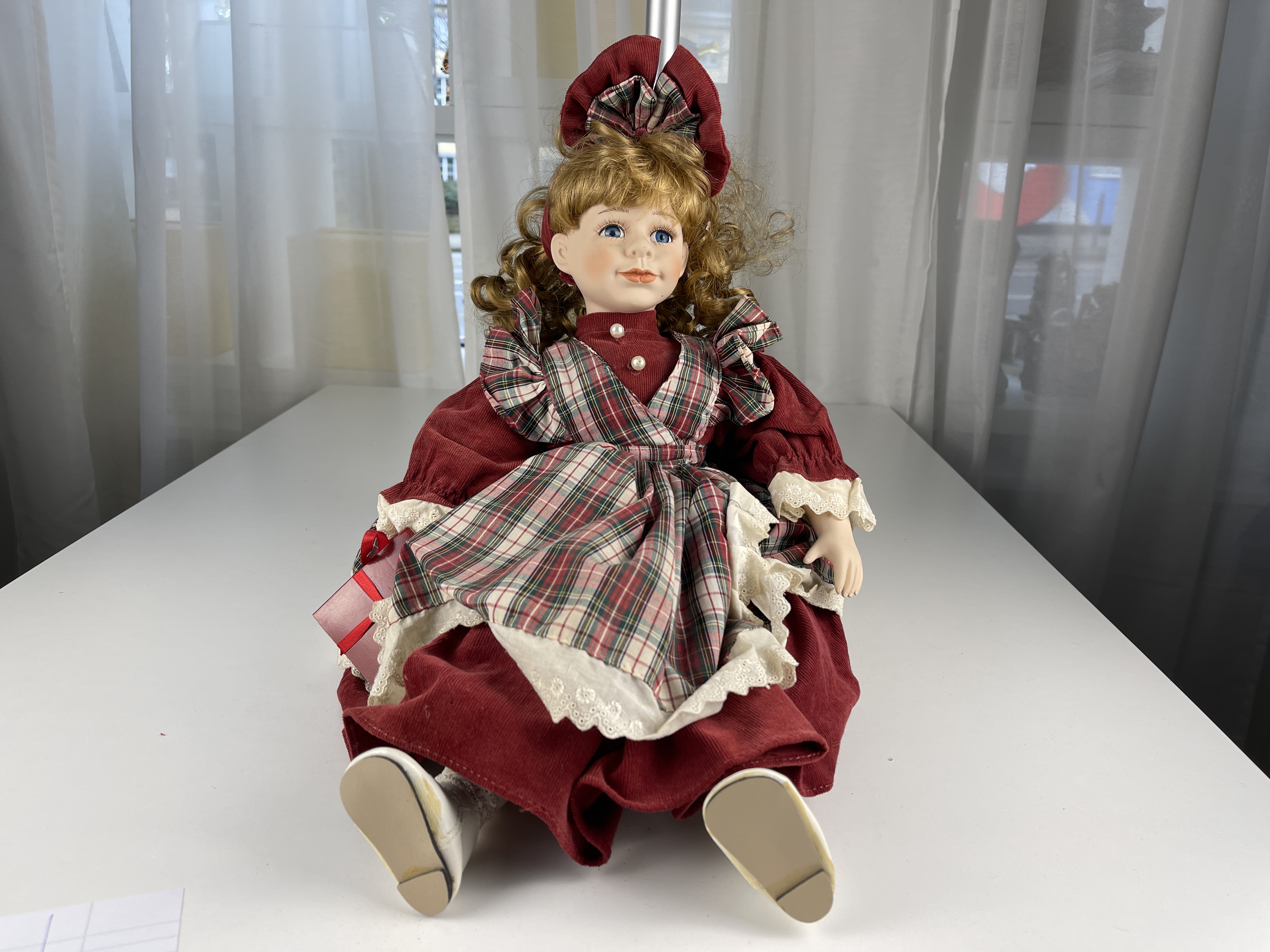 Sammler Puppe Porzellan Puppe 50 cm. Guter Zustand