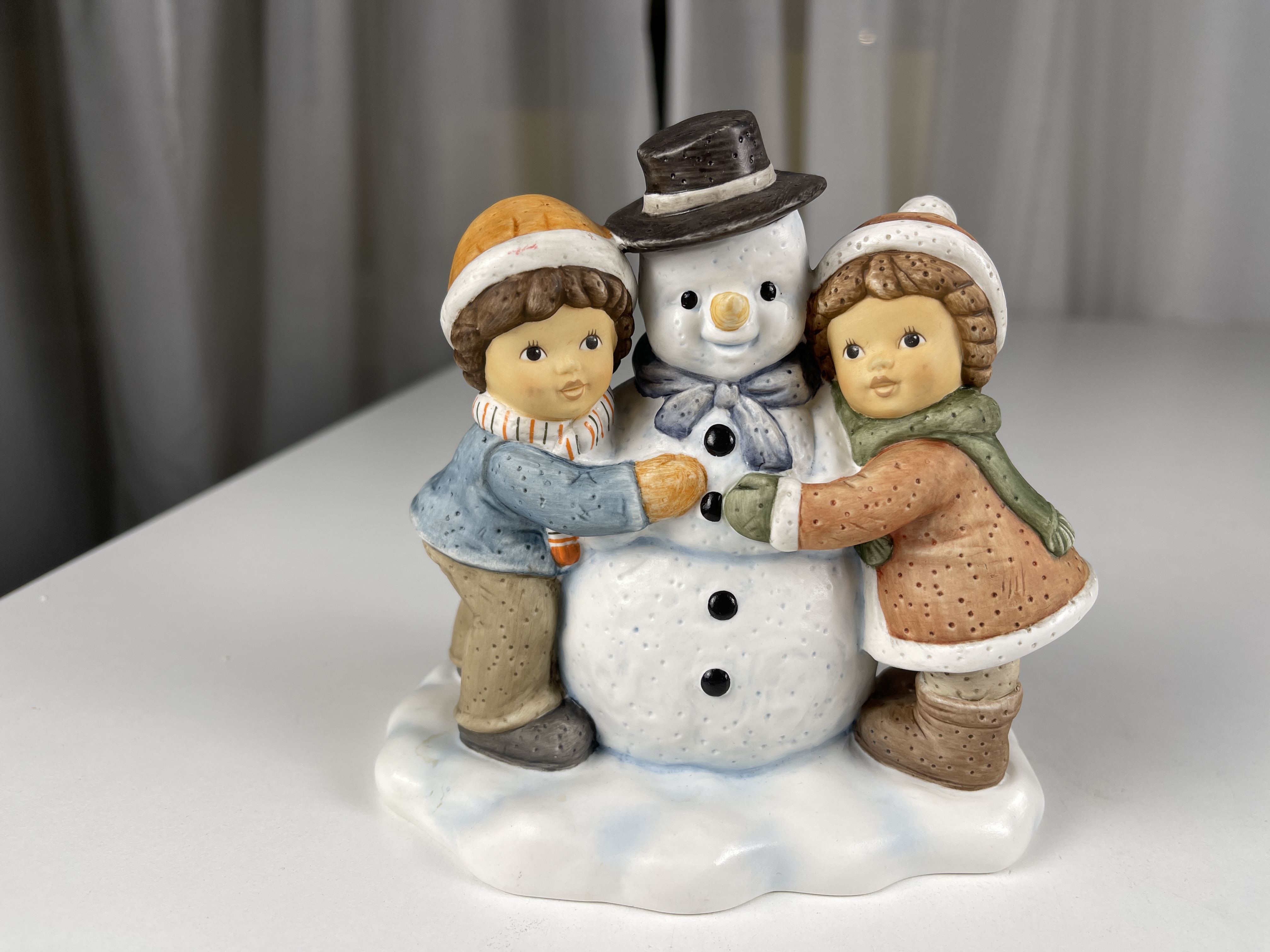  Goebel Figur Nina Marco 13,5 cm.- 1 Wahl. Top Zustand 