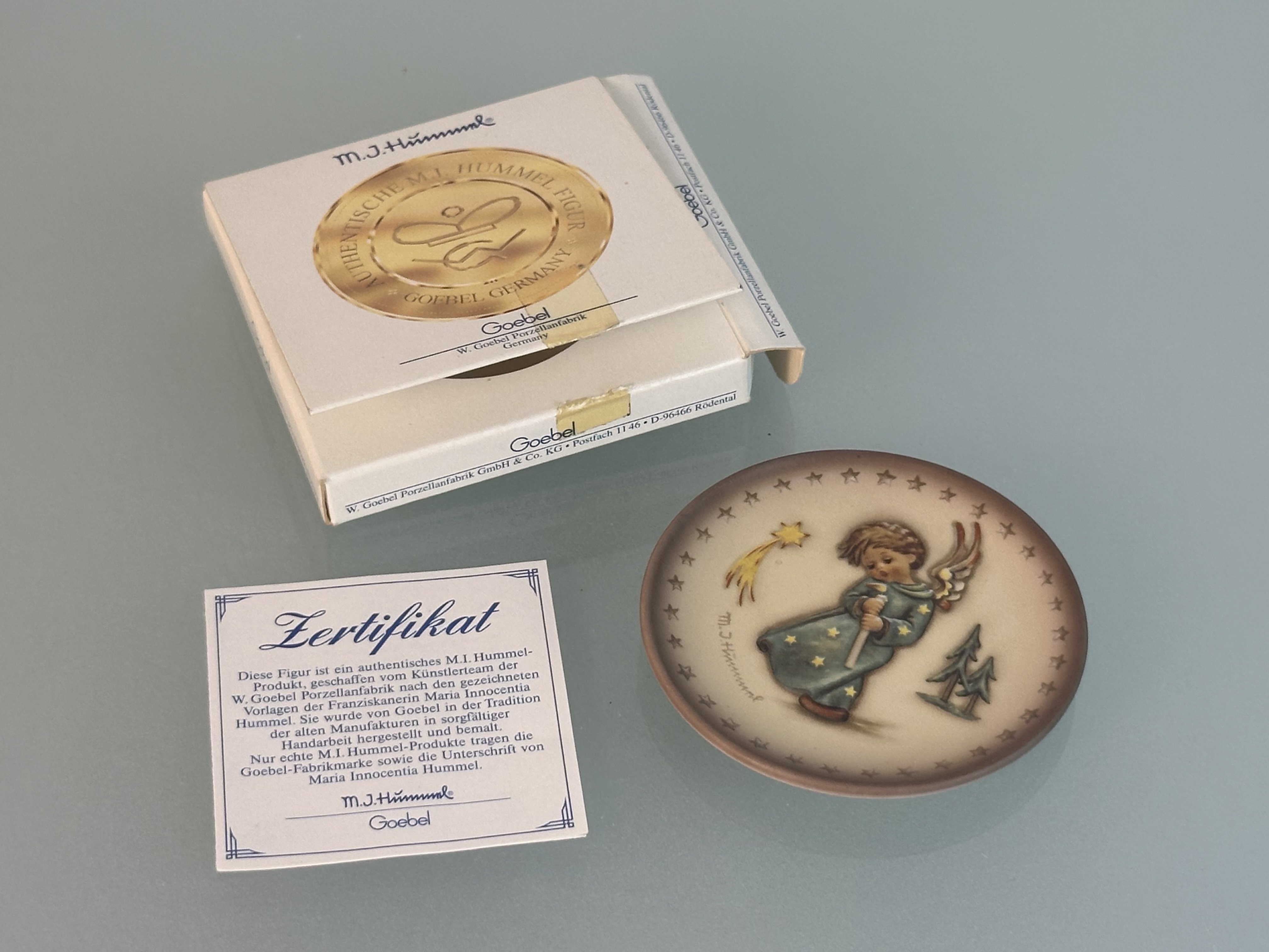 M.I. Hummel Teller  Ø 8 cm. 1 Wahl. Top Zustand