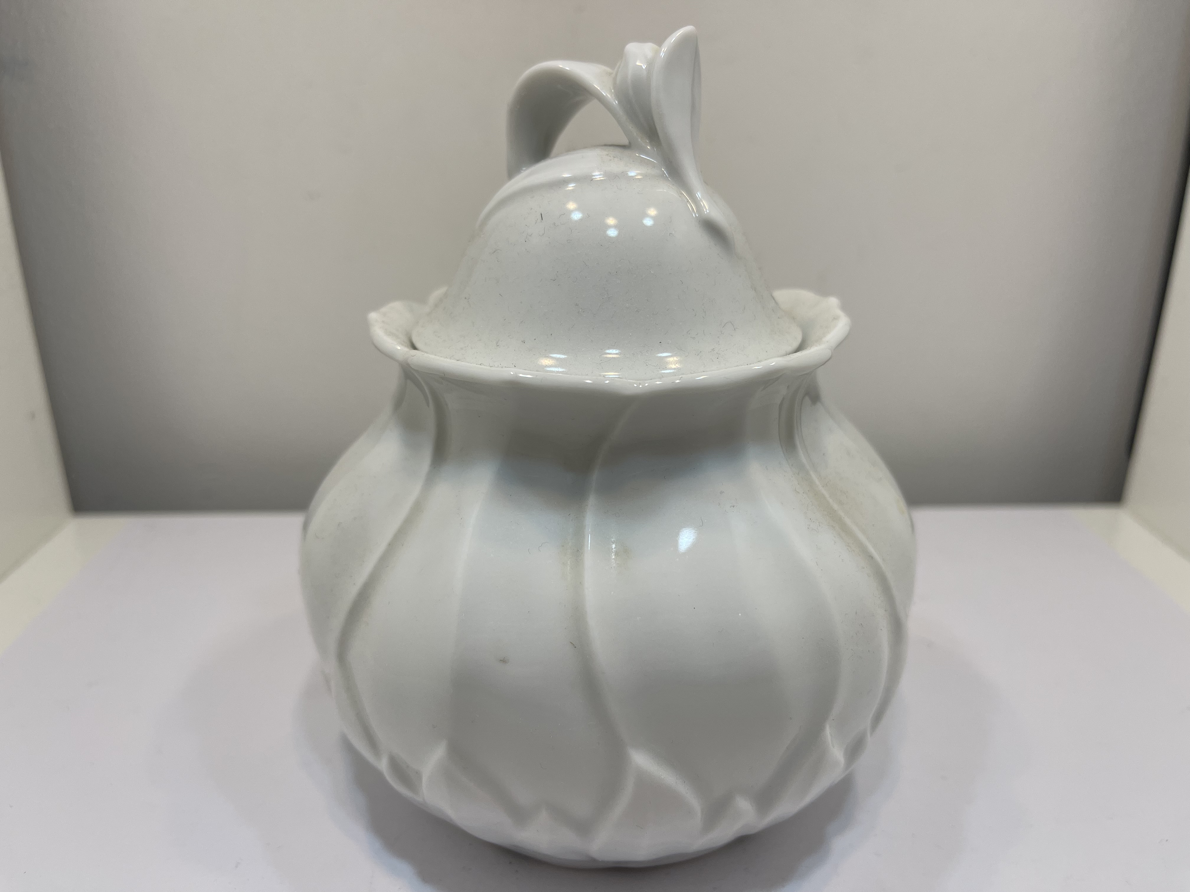 Porzellan Deckel Dose 13 cm - Top Zustand 