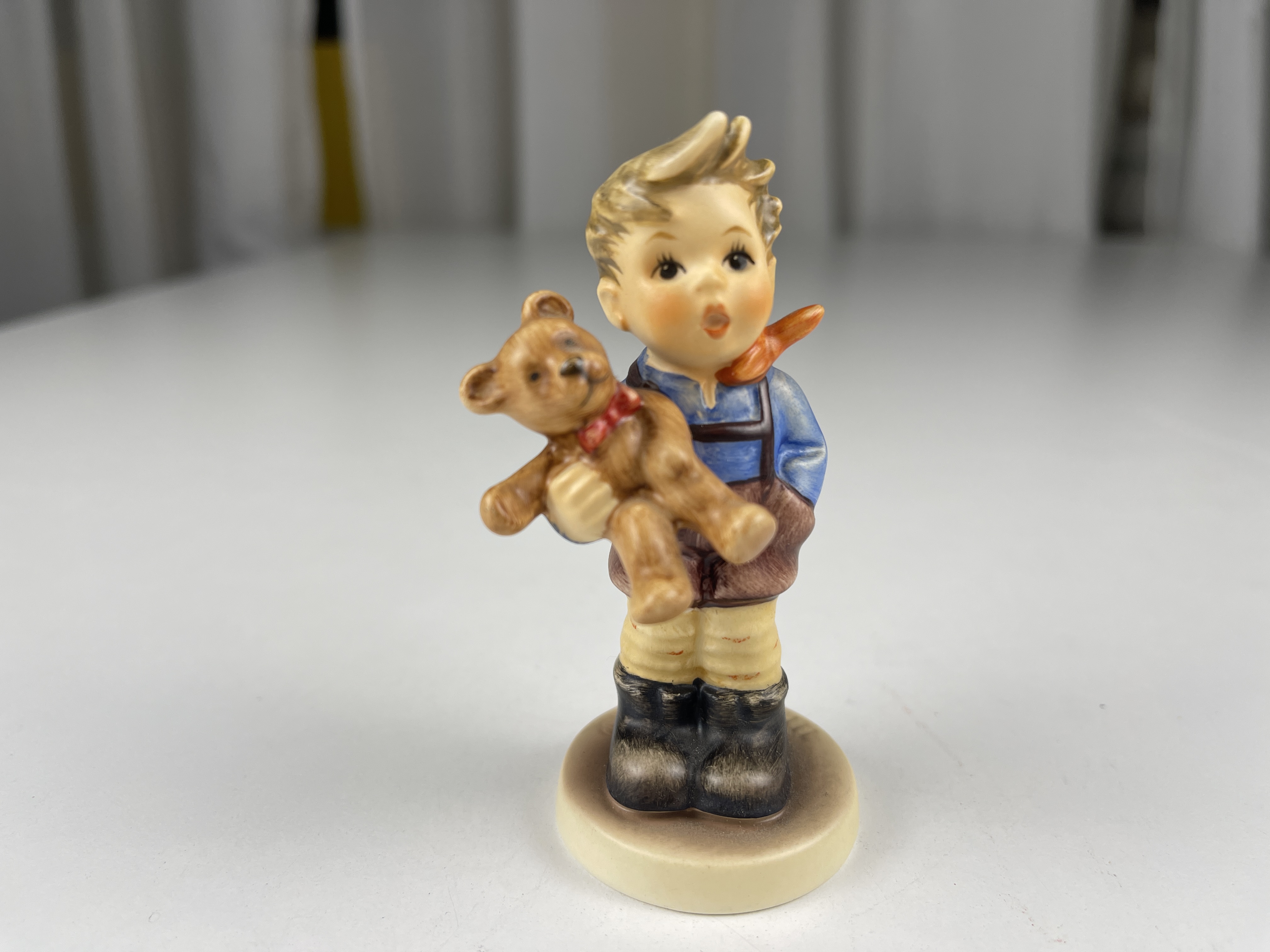 Hummel Figur 2074/A Mein Maskottchen 9 cm. 1 Wahl, Top Zustand 