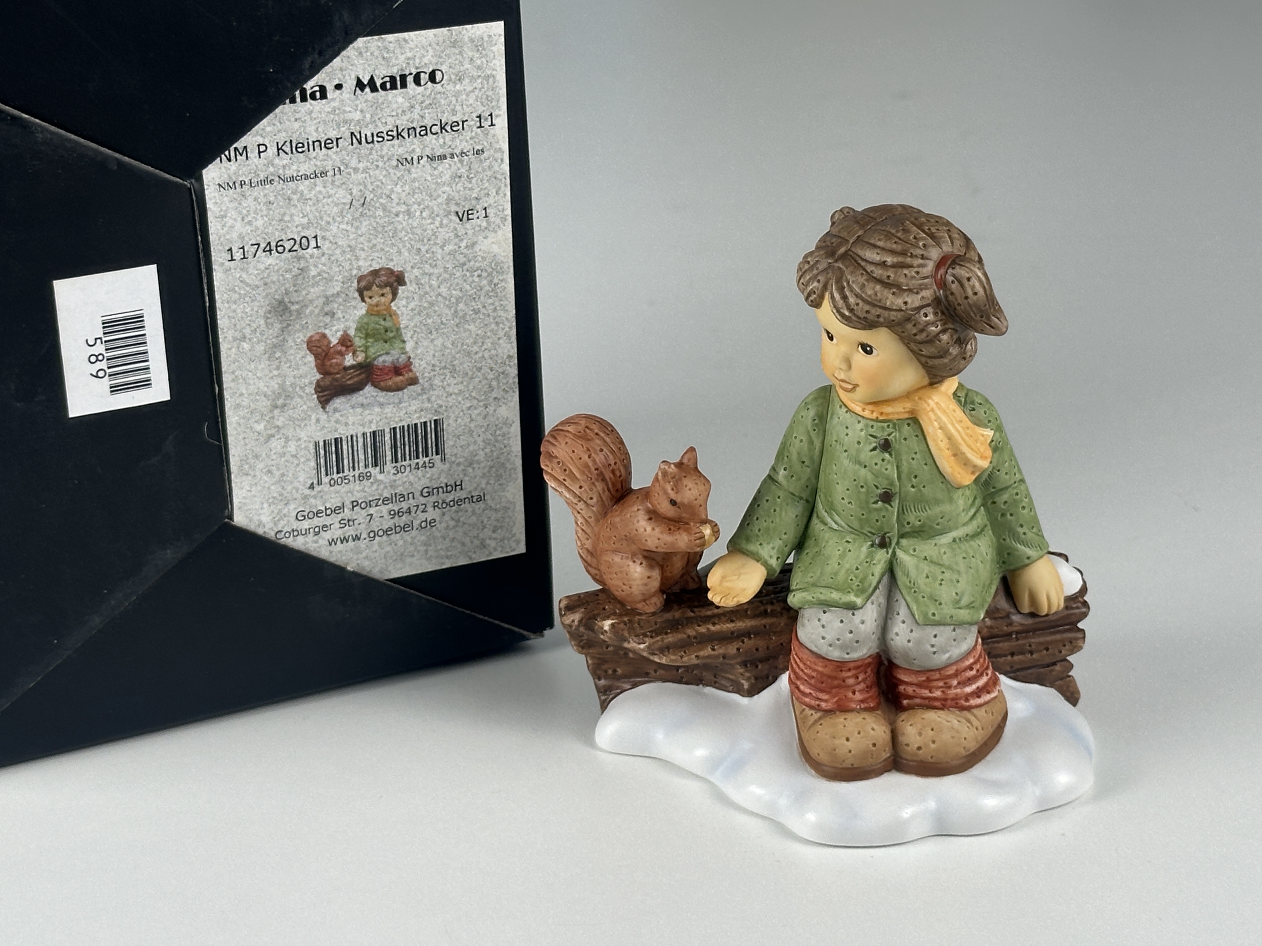  Goebel Figur Nina Marco 11746 Kleiner Nussknacker 11 cm - 1 Wahl. Mit OVP in Top Zustand