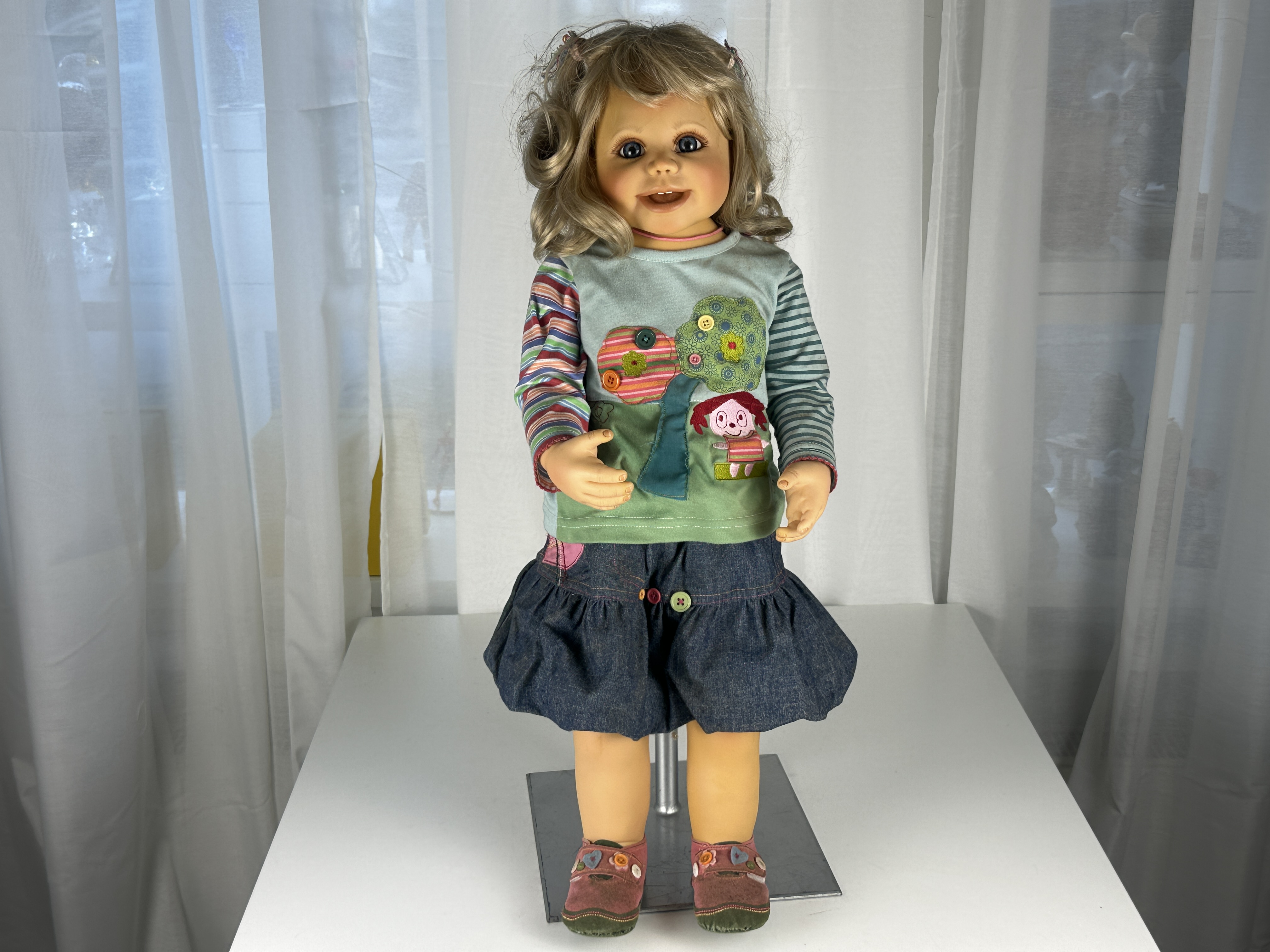 Künstlerpuppe Mädchen Puppe Gerlinde Feser Vinyl 70 cm. Zustand Verschmutzt