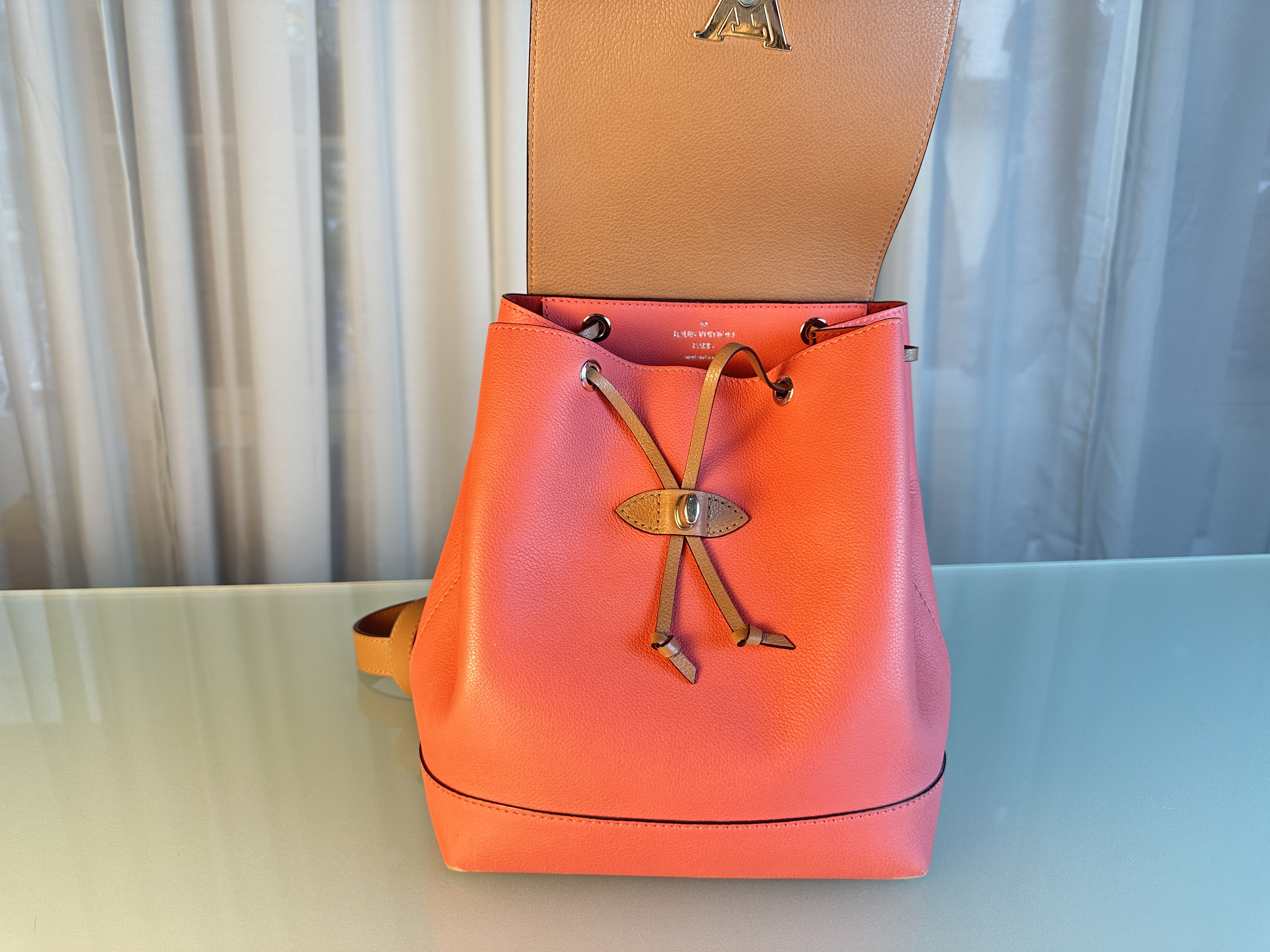  Louis Vuitton rock Me Rucksack aus Kalbsleder Rosa Original DU2126 Top Zustand siehe Bilder 