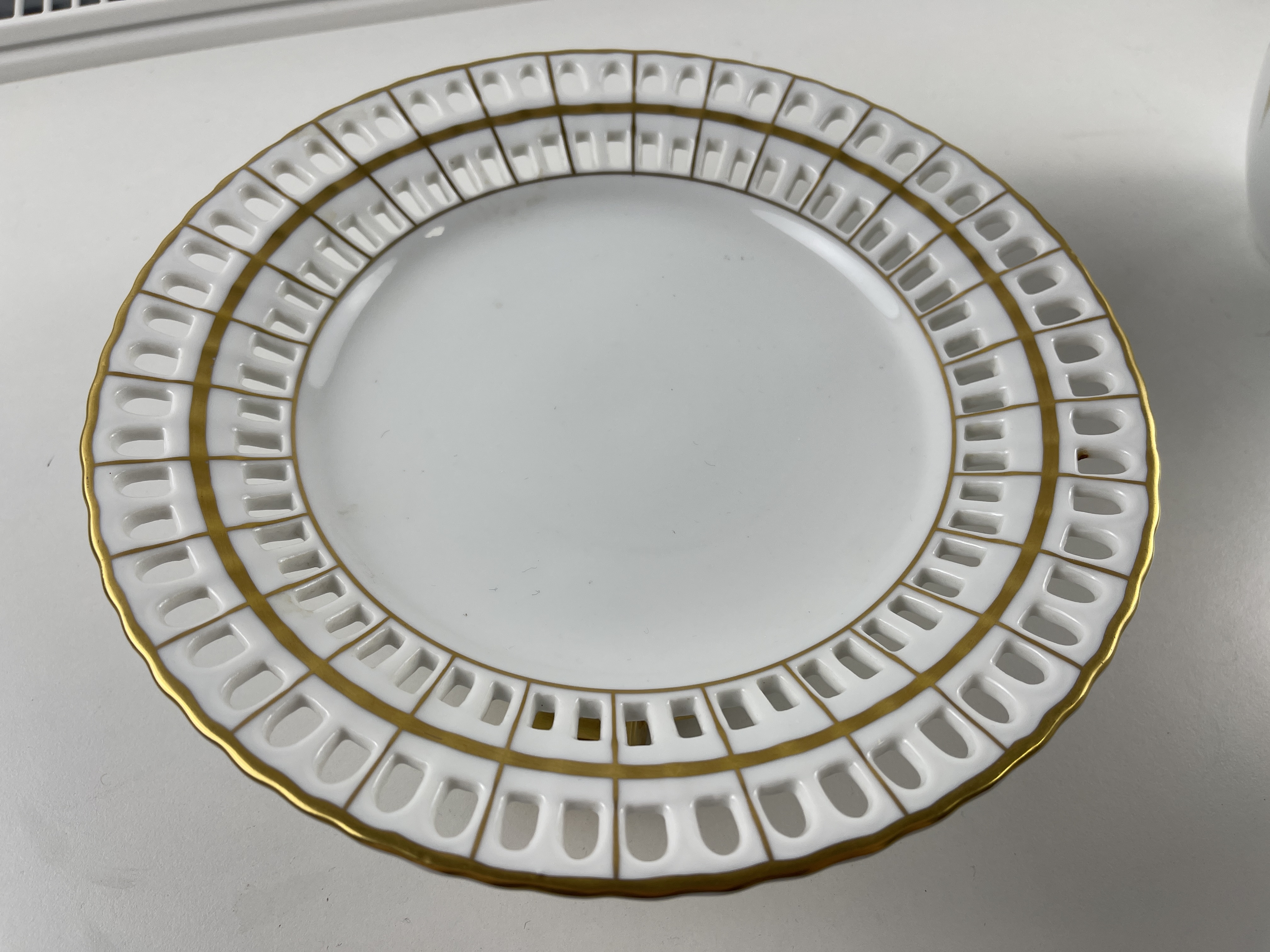 Porzellan Sammler Teller 23 x 7 cm. 1 Wahl - Top Zustand  