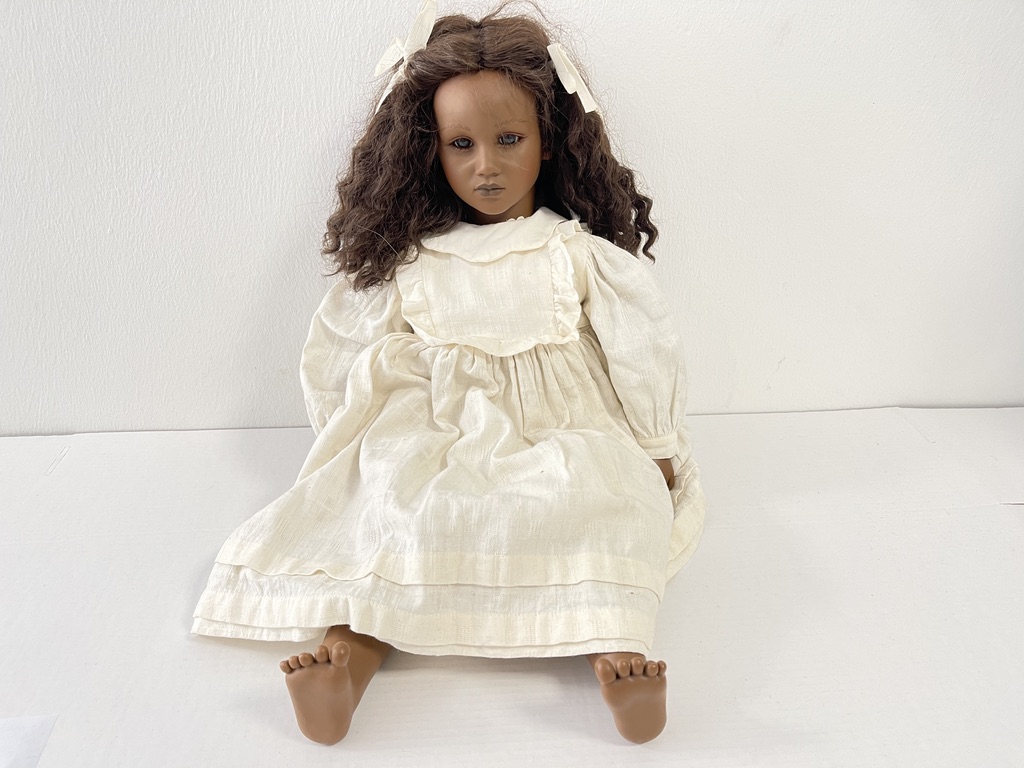  Annette Himstedt Künstlerpuppe Vinyl Puppe Fatou 60 cm. Top Zustand