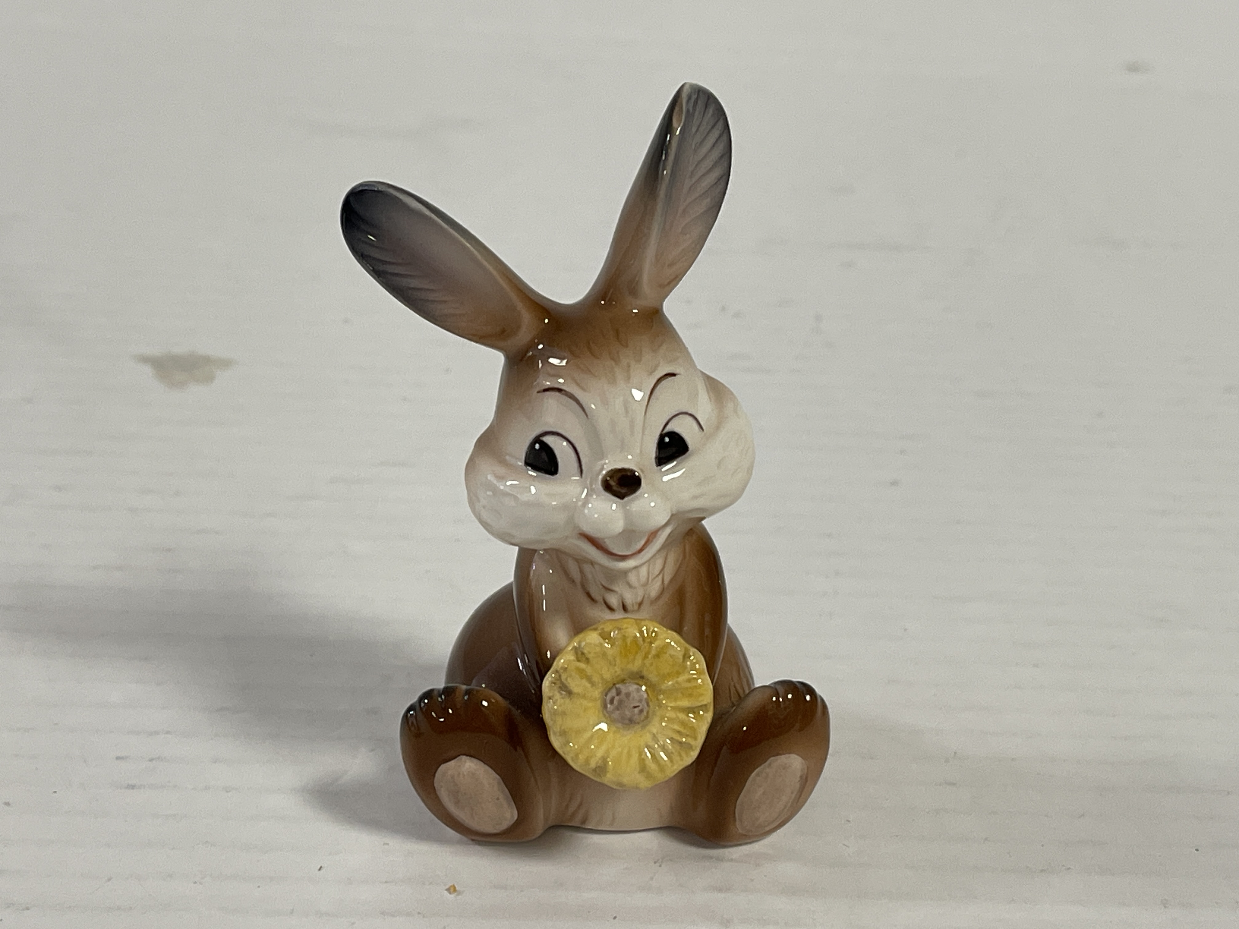 Goebel Hase Figur Porzellan Ostern 10 cm.  Zustand siehe Fotos 