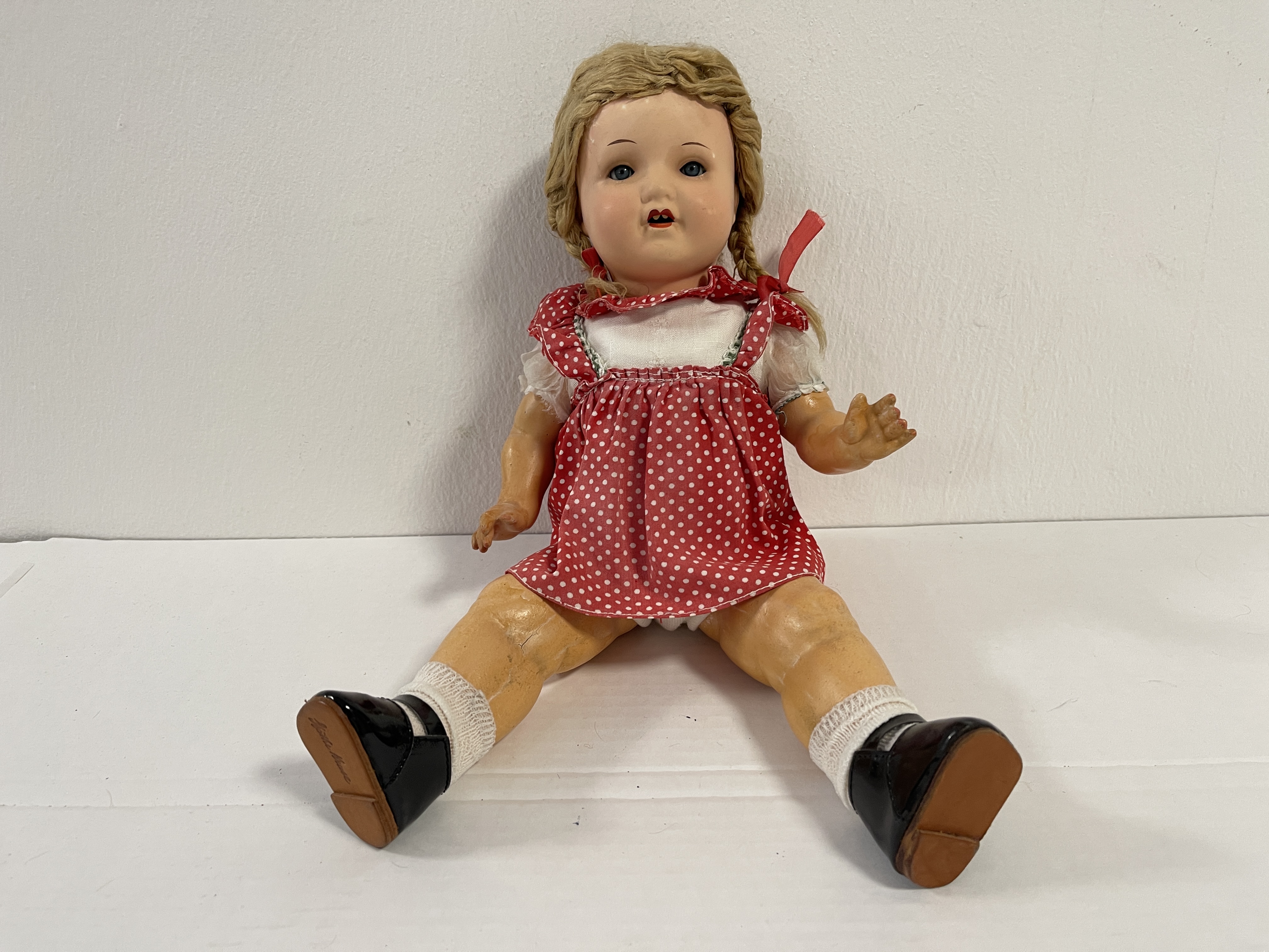 Alte Künstler Porzellan Puppe 35 cm Zustand siehe Fotos   