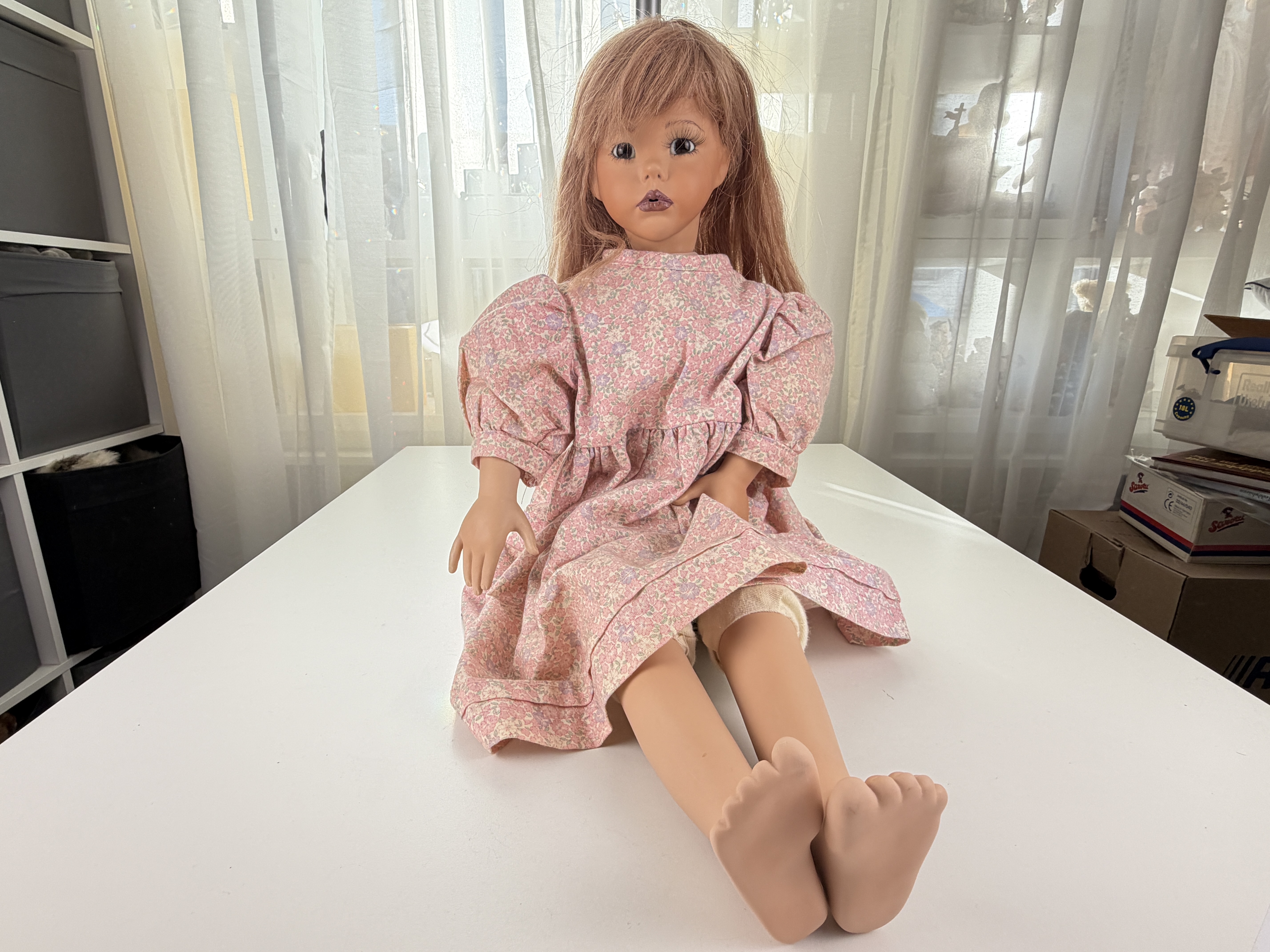 Künstlerpuppe Porzellan Puppe 72 cm. Top Zustand 