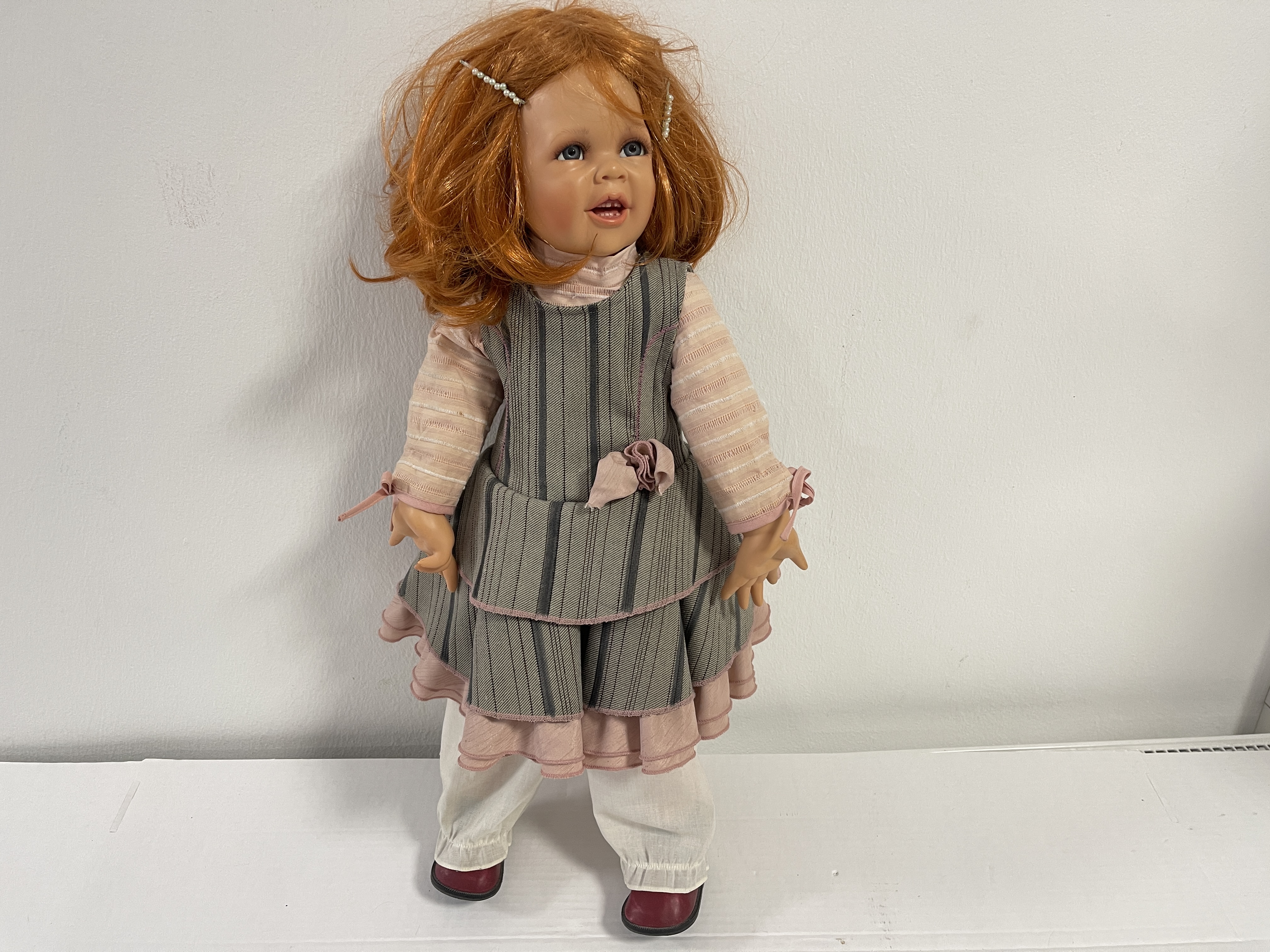 Oncrown Porzellan Puppe 60 cm. Top Zustand
