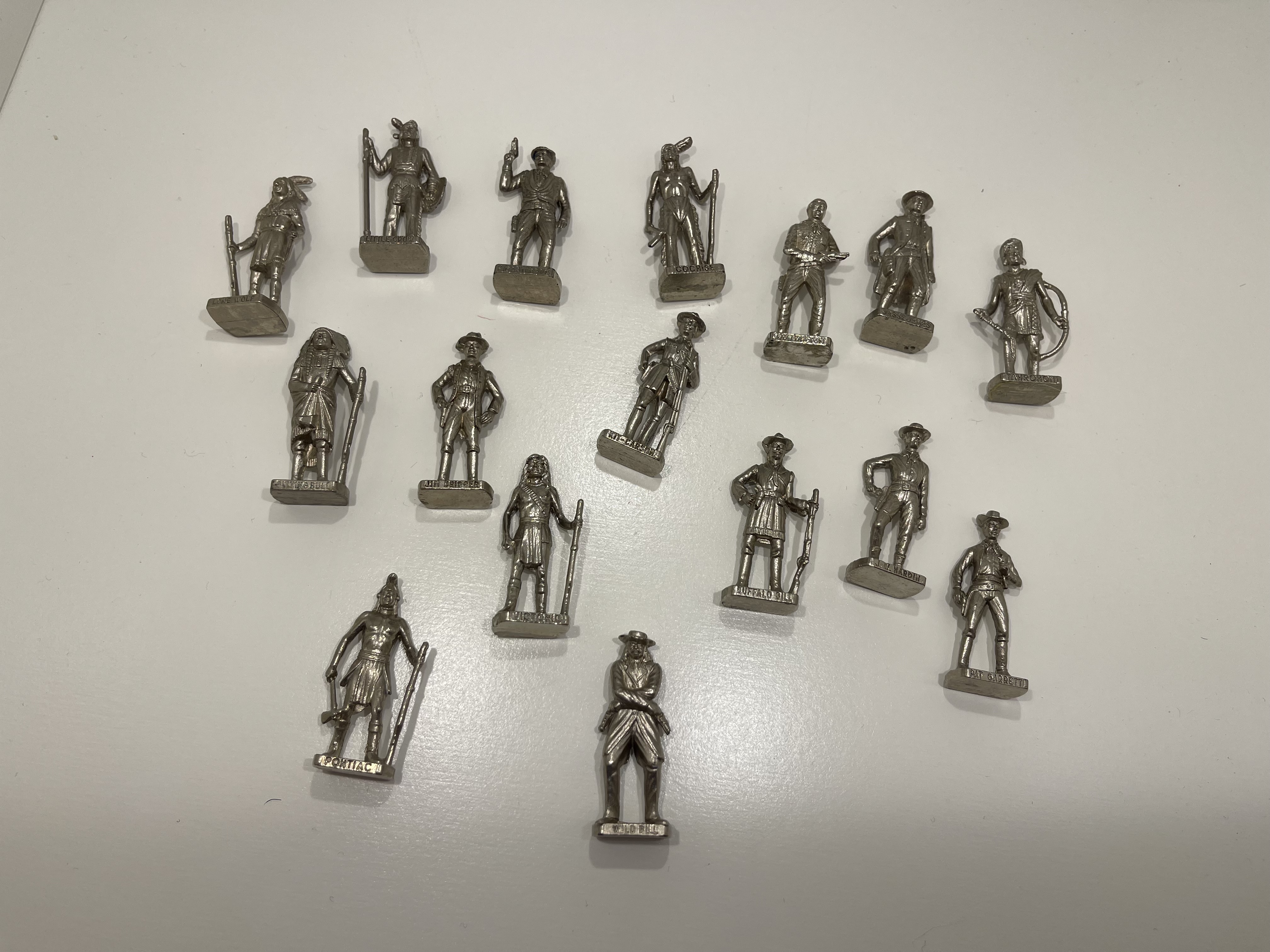 Sammler Figuren Zinn 16 Stück. ca. 4,5 cm Top Zustand   