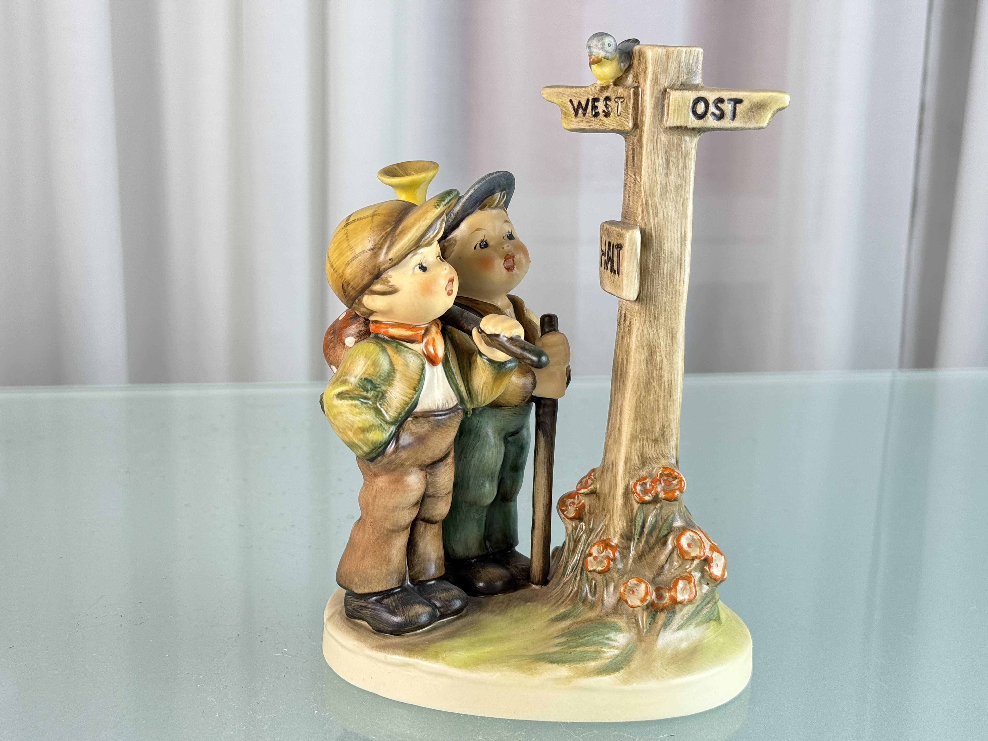 Hummel Figur 331 Am Scheideweg 17 cm. 1 Wahl. Top Zustand