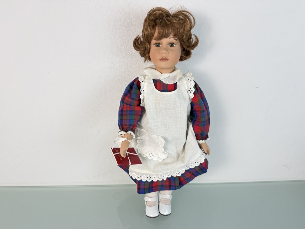 Künstlerpuppe Porzellan Puppe 46 cm. Top Zustand   