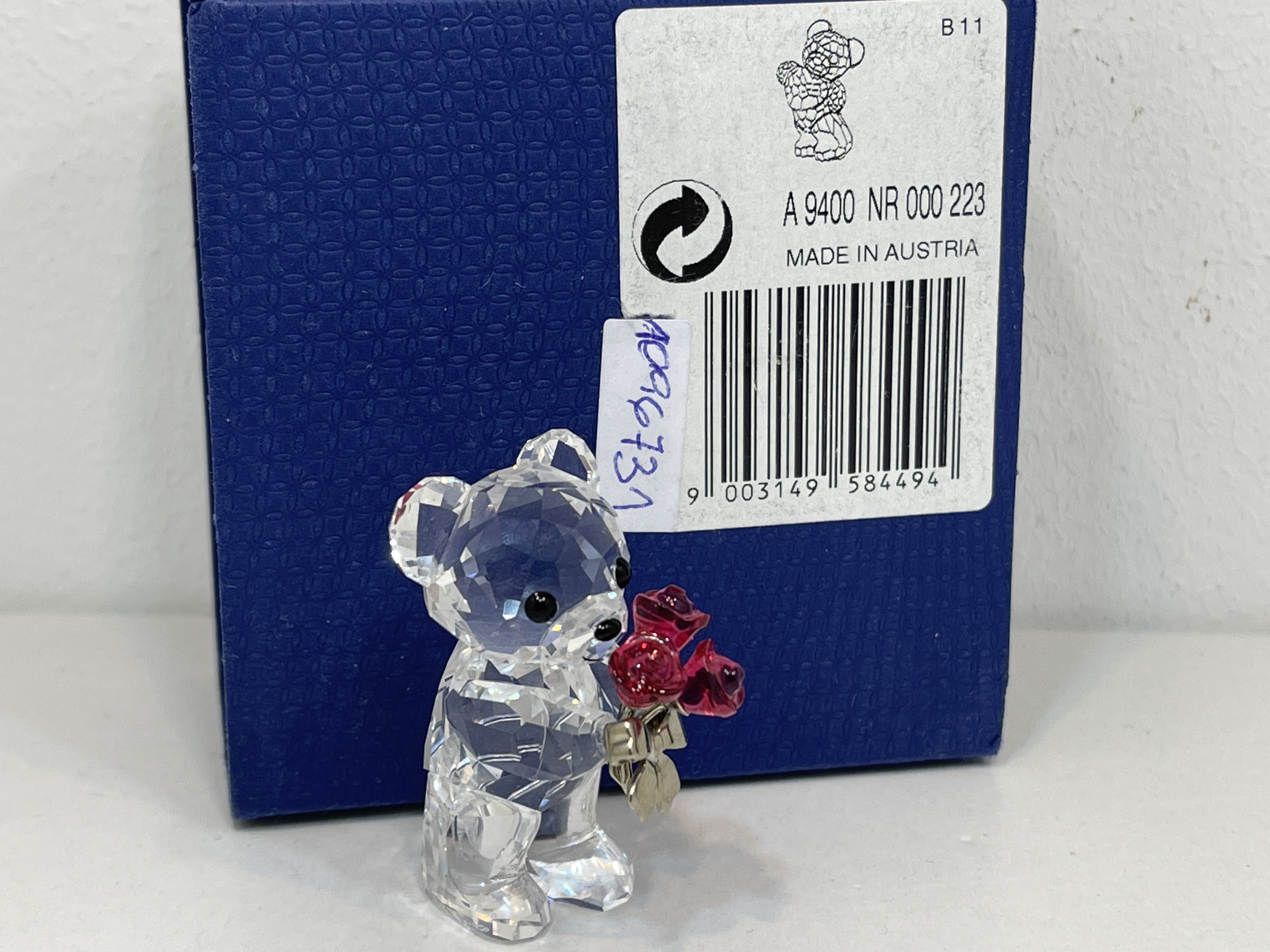 Swarovski Figur 1096731 Kris Bär Rote Rosen für Dich 4,2 cm mit Ovp & Zertifikat.