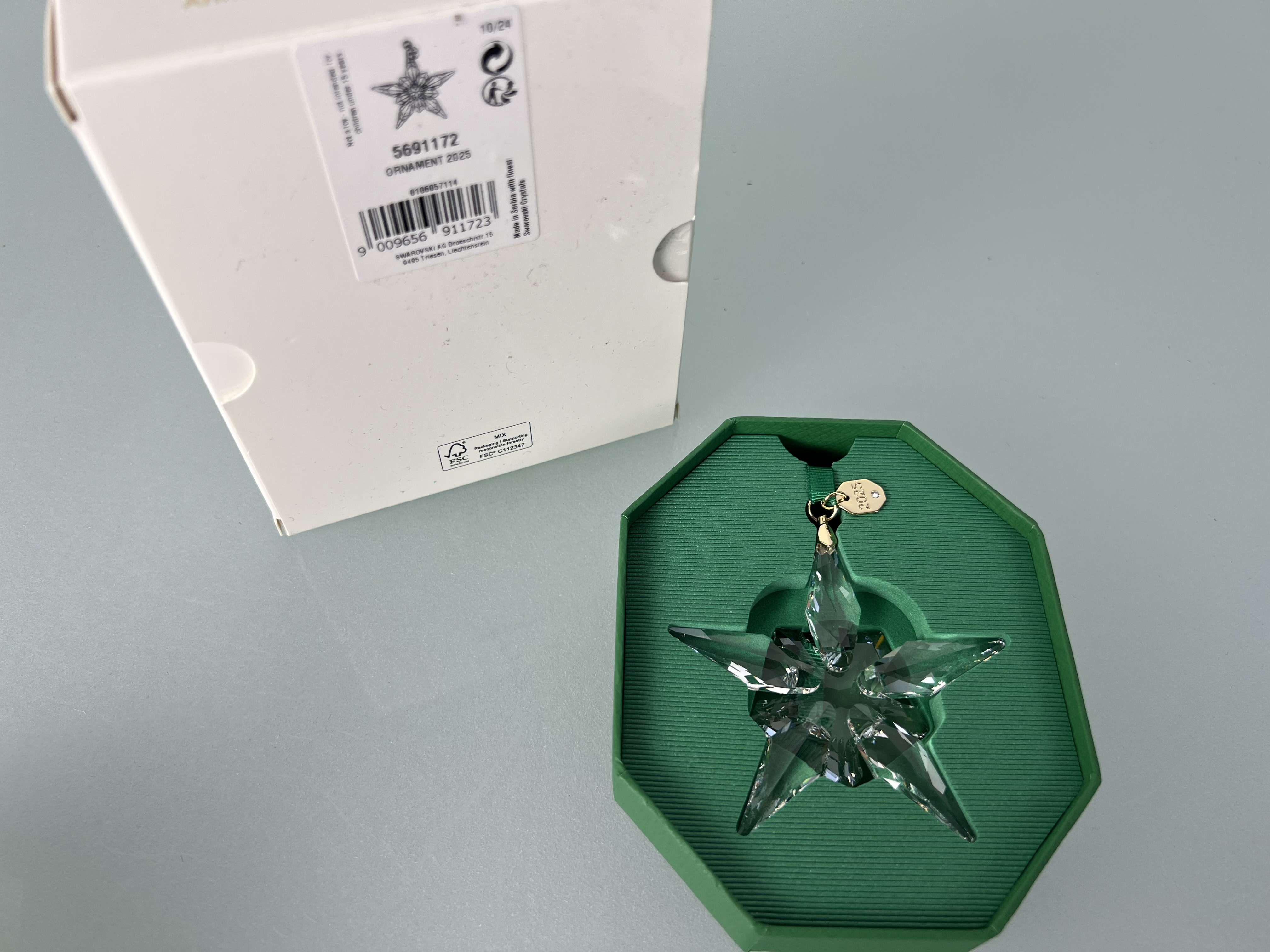 Swarovski Kristall 5691172 Weihnachtsstern 2025 Stern 7,7 cm Ovp Zertifikat Top Zustand  