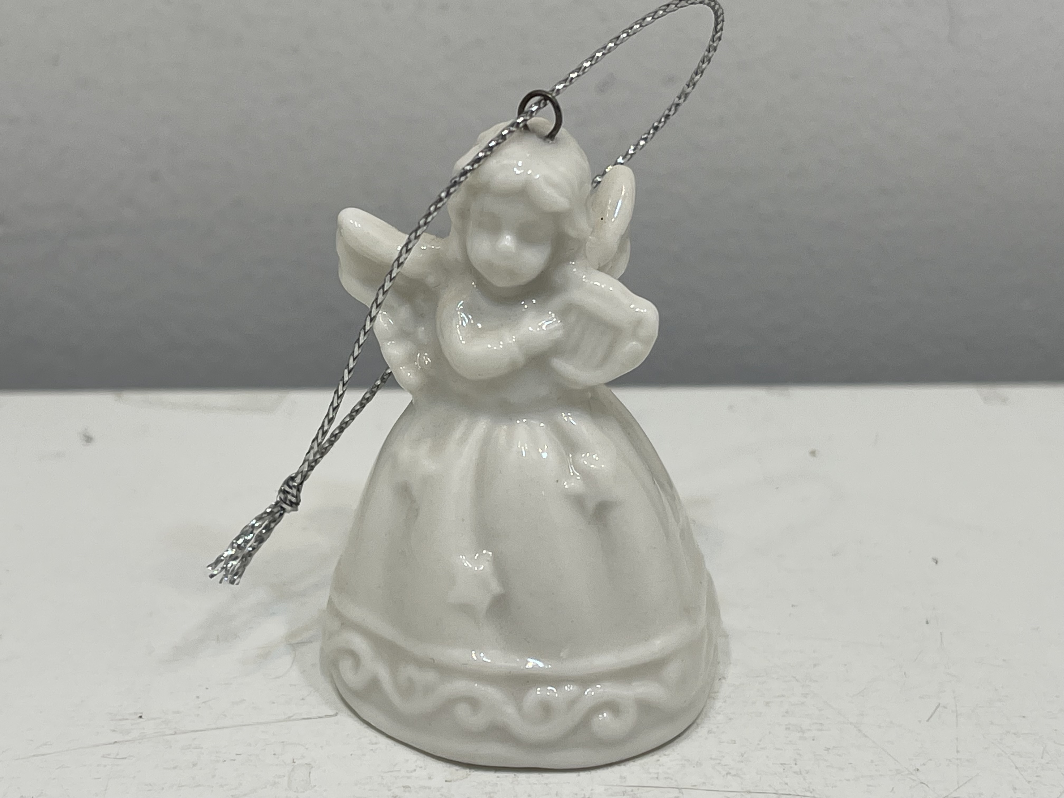 Porzellan Sammler Figur Engel Glocke 5,5 cm.  1 Wahl - Top Zustand