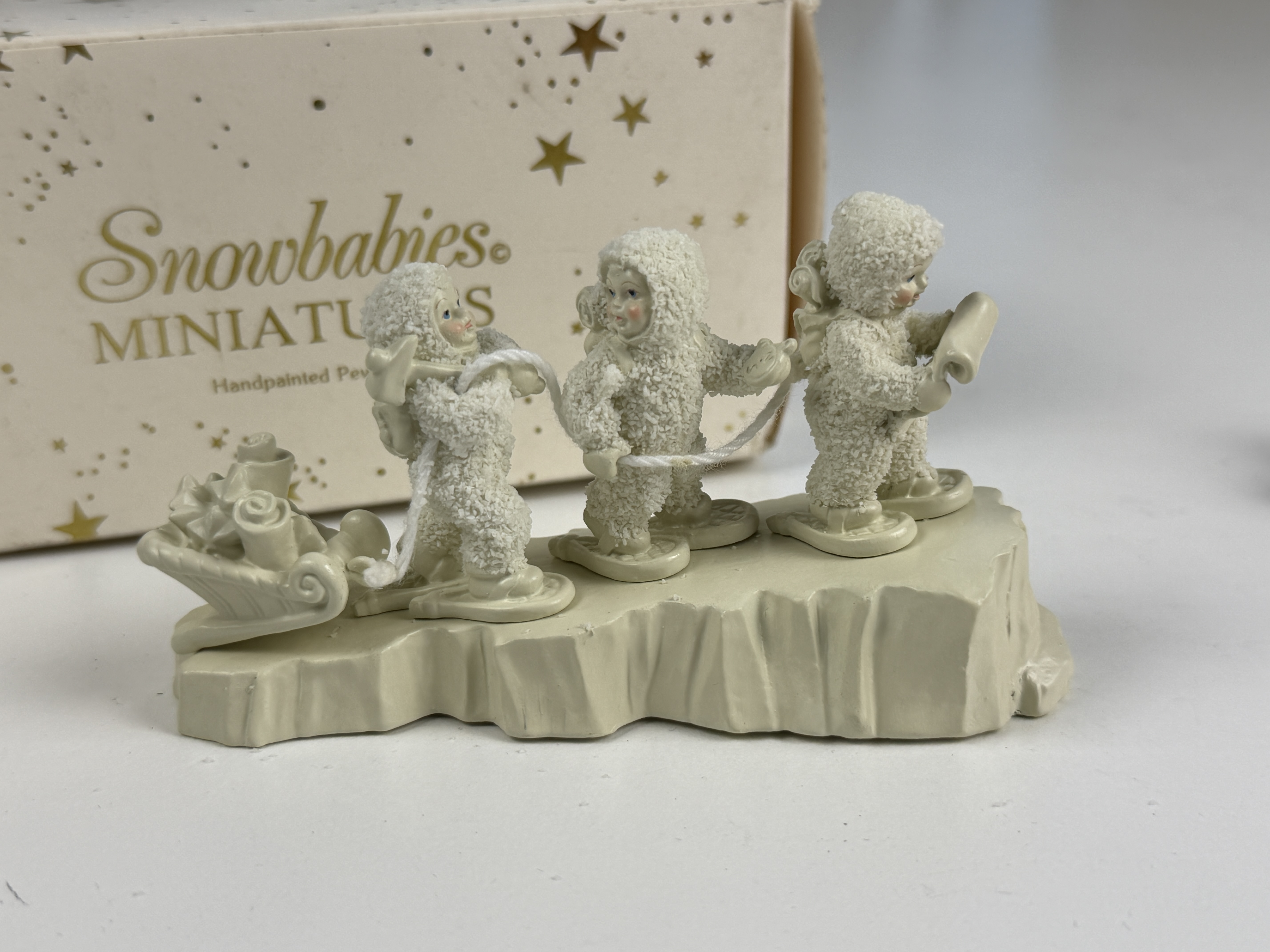 Goebel Figur Snowbabies 5,5 x 10 cm. 1 Wahl unbenutzt mit Ovp Top Zustand 